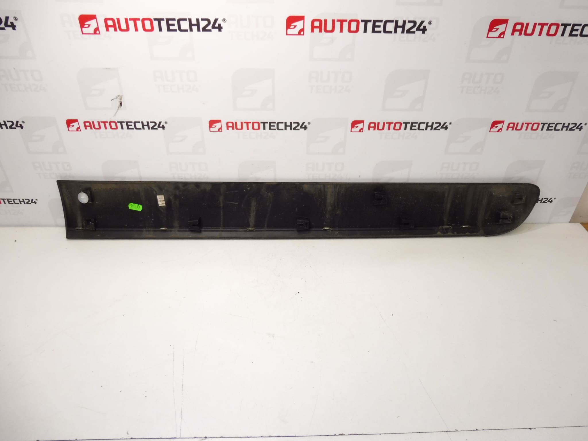 Lišta pravých predných dverí Citroën C3 Picasso 9686338177 8545HK – Obrázok 2