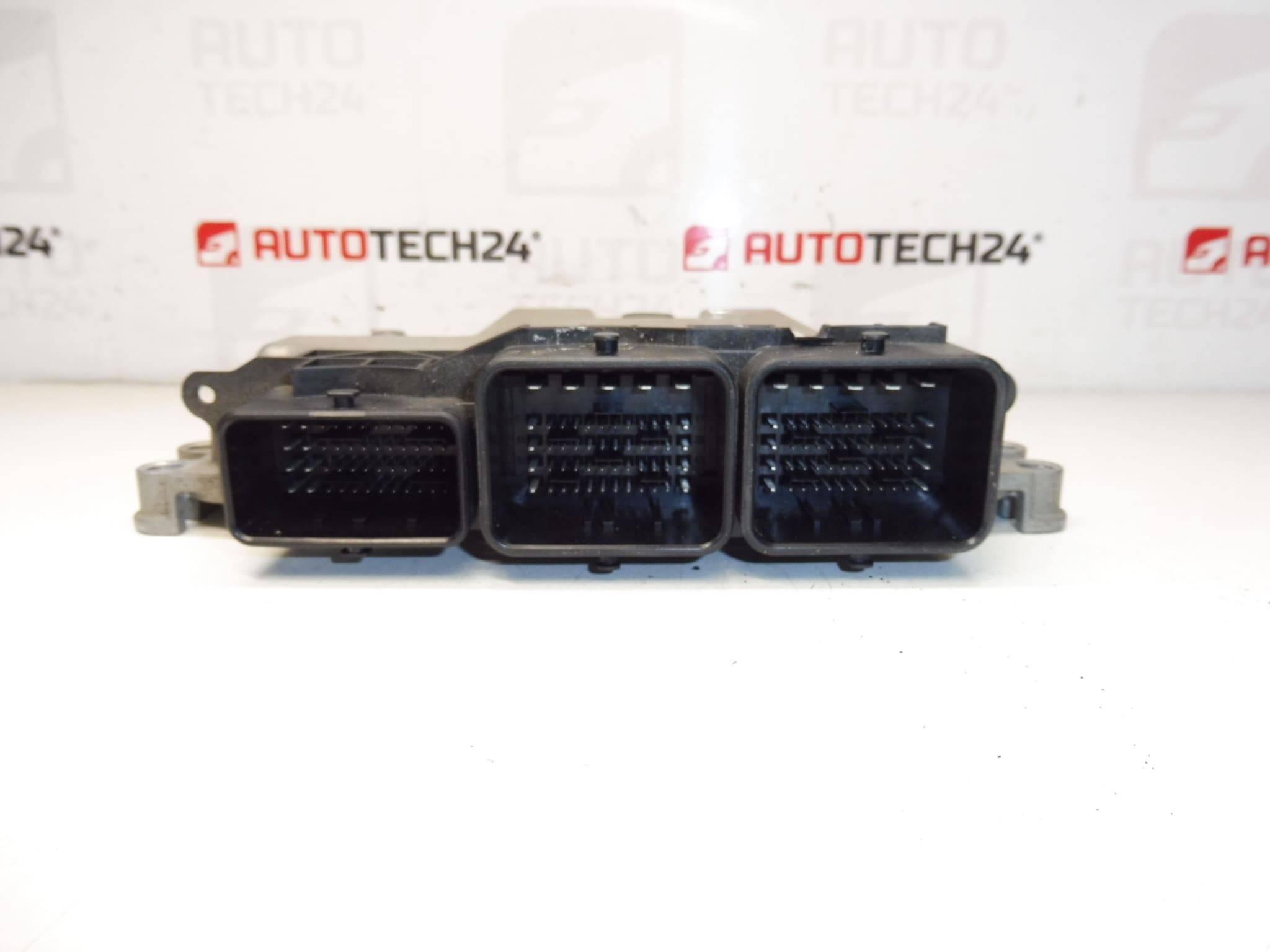 ECU Bosch EDC17C10 Citroën Peugeot 0281030546 9807885980 – Obrázok 2