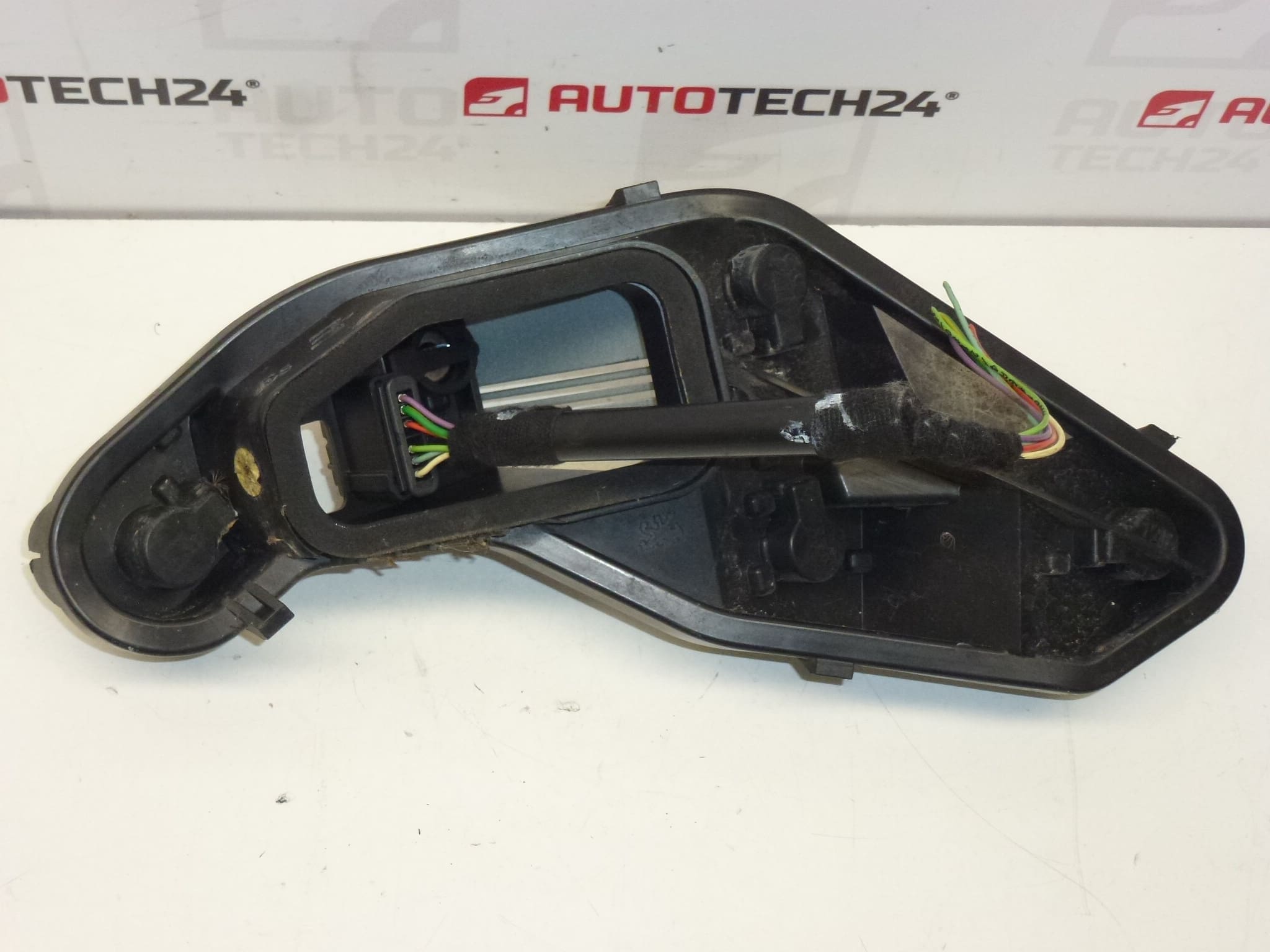 Patica žiaroviek zadnej pravej lampy + kábel Peugeot 207 6351Y7 – Obrázok 2