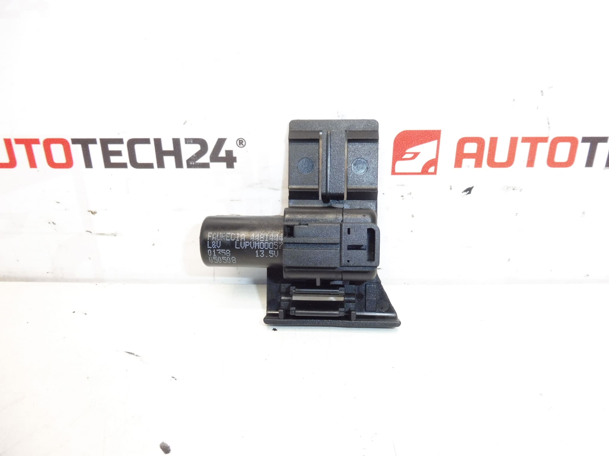 Vibrátor AFIL v sedadle Citroen Peugeot Faurecia 4481444