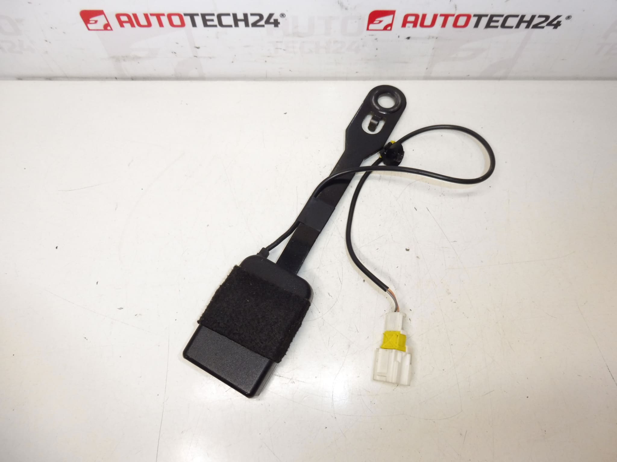 Držiak zámku bezpečnostného pásu spolujazdca Peugeot 407 8973PV – Obrázok 2