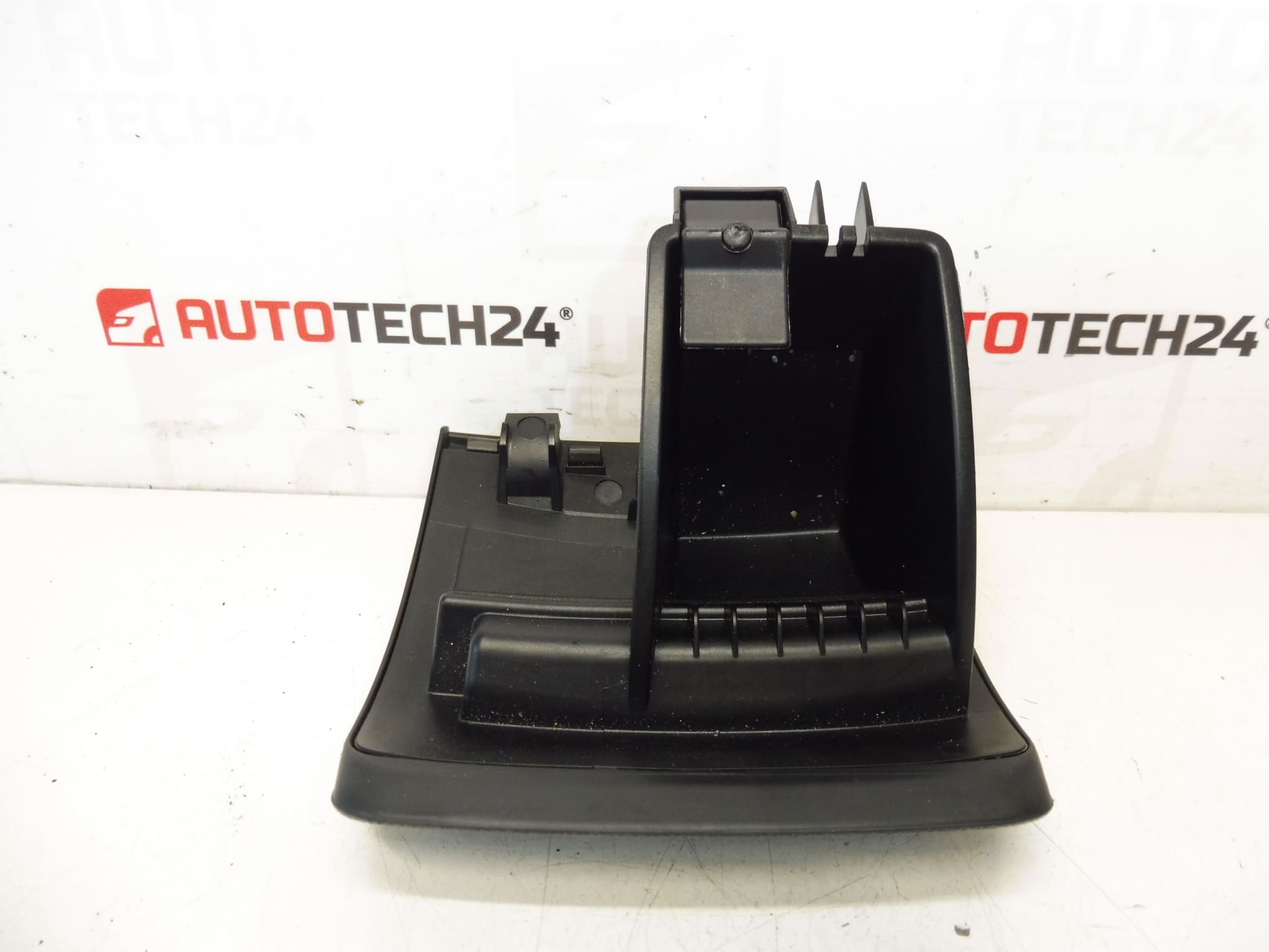 Citroën C5 X7 8226PS Storage Box