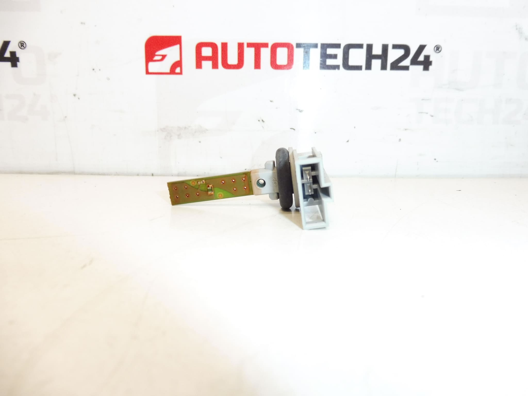 Snímač teploty Valeo T1000212E Citroën Peugeot 643664 – Obrázok 2