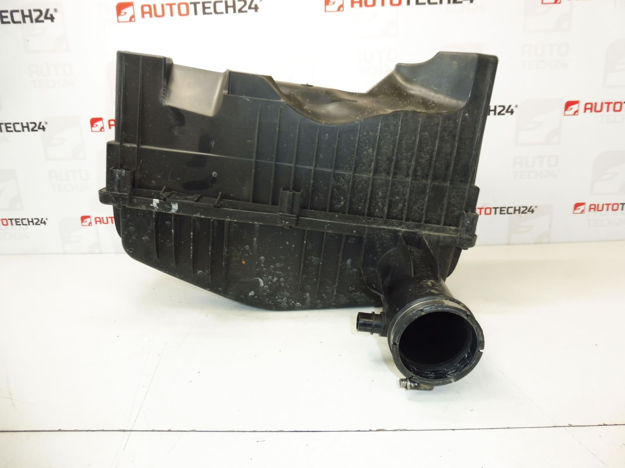 Filtrbox 1.1i 1.4i Citroën Peugeot 9672060980 1420V0 – Obrázok 2