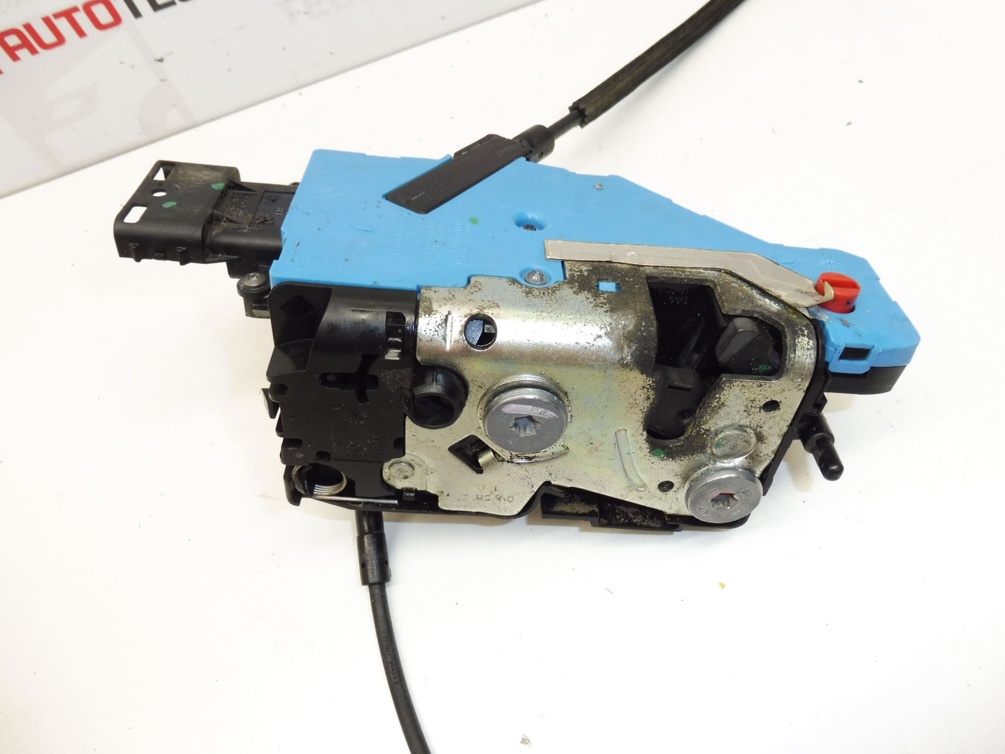 Zámok pravých zadných dverí Peugeot 207 (katalógové čísla: 24097816, 24095816) – Obrázok 2