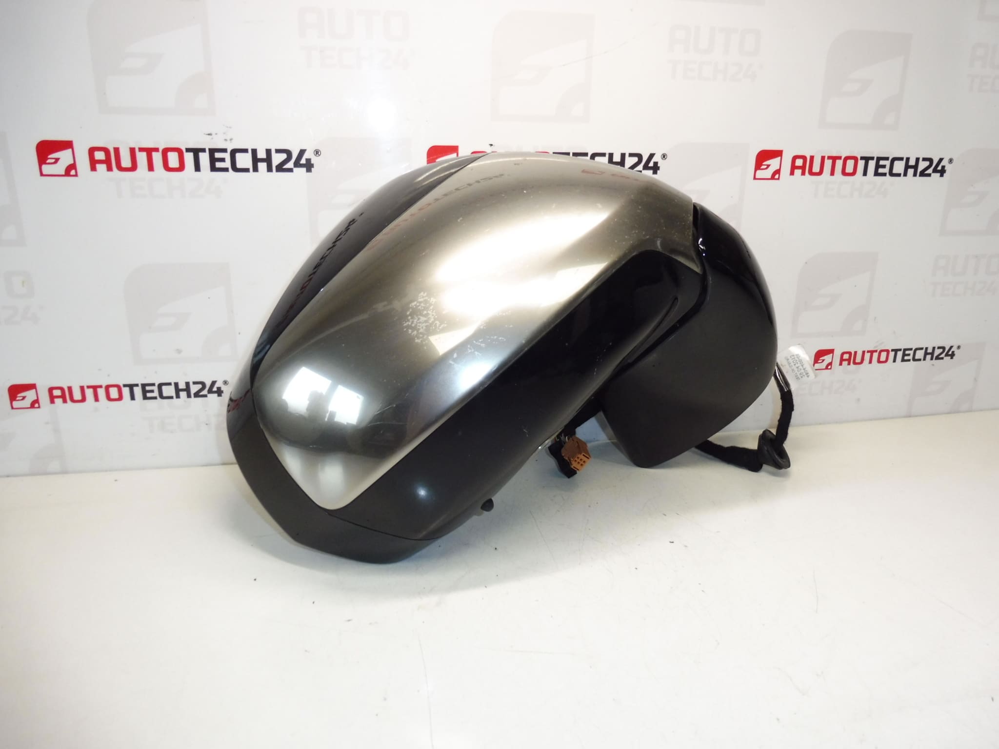 Pravé zrkadlo Chrome Citroën C3 Picasso 1609347580