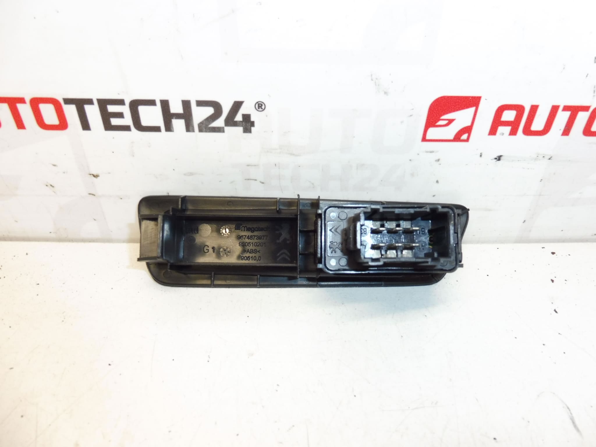 Ovládač ľavého okna Citroën C-Elysée Peugeot 301 9674873977 – Obrázok 2
