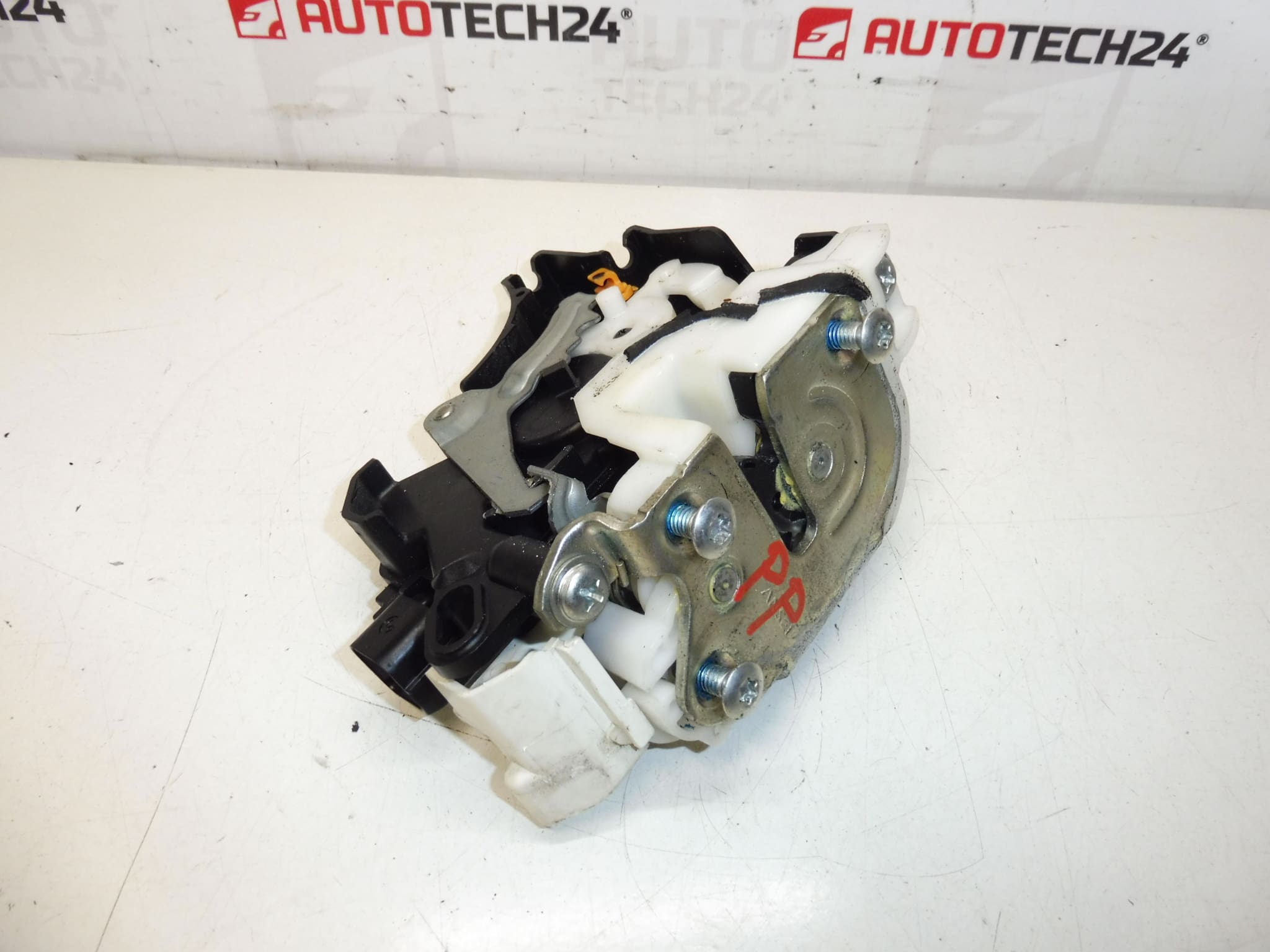 Citroën C-Crosser Peugeot 4007 9136CQ – Obrázok 2