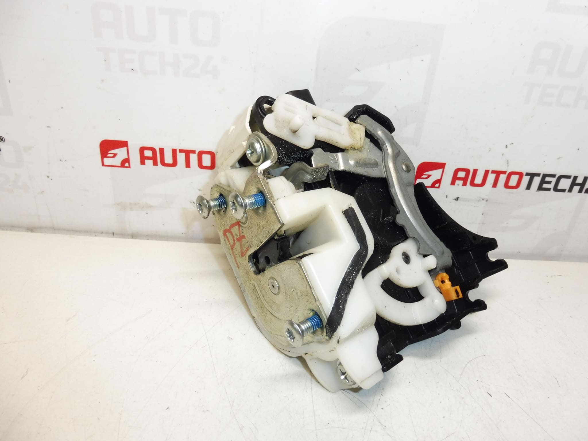 Citroën C-Crosser / Peugeot 4007 9138Q6 zámok zadných dverí – Obrázok 2