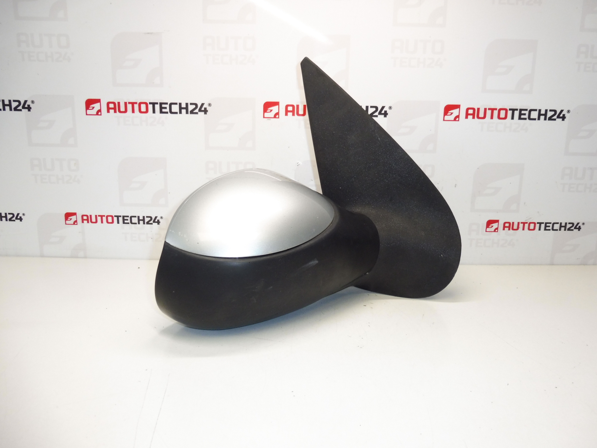 Pravé zrkadlo Peugeot 206 EZRC 96432613XT 8154JC