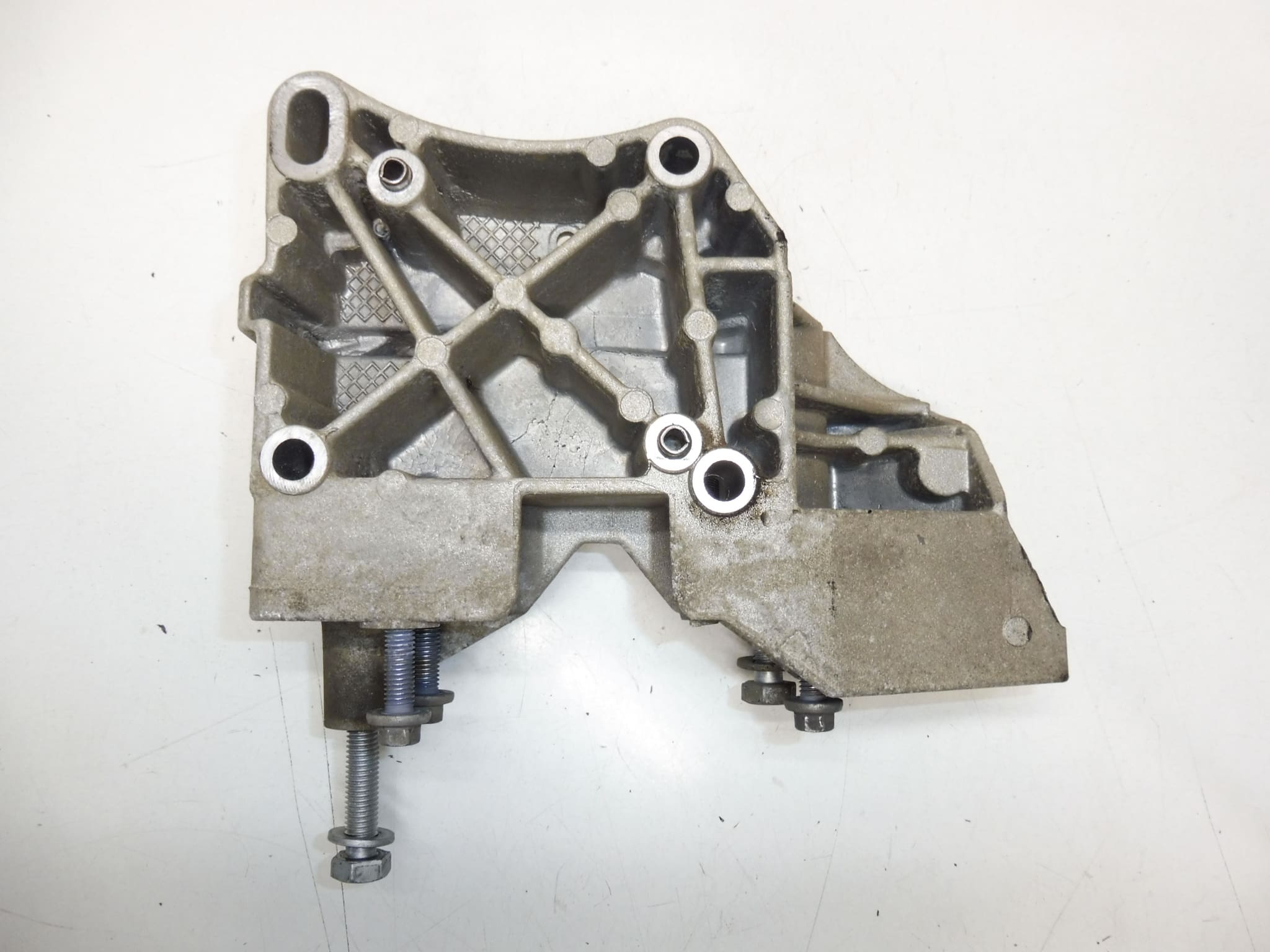 Držiak alternátora Citroën Peugeot 9649103280 5706J2 – Obrázok 2