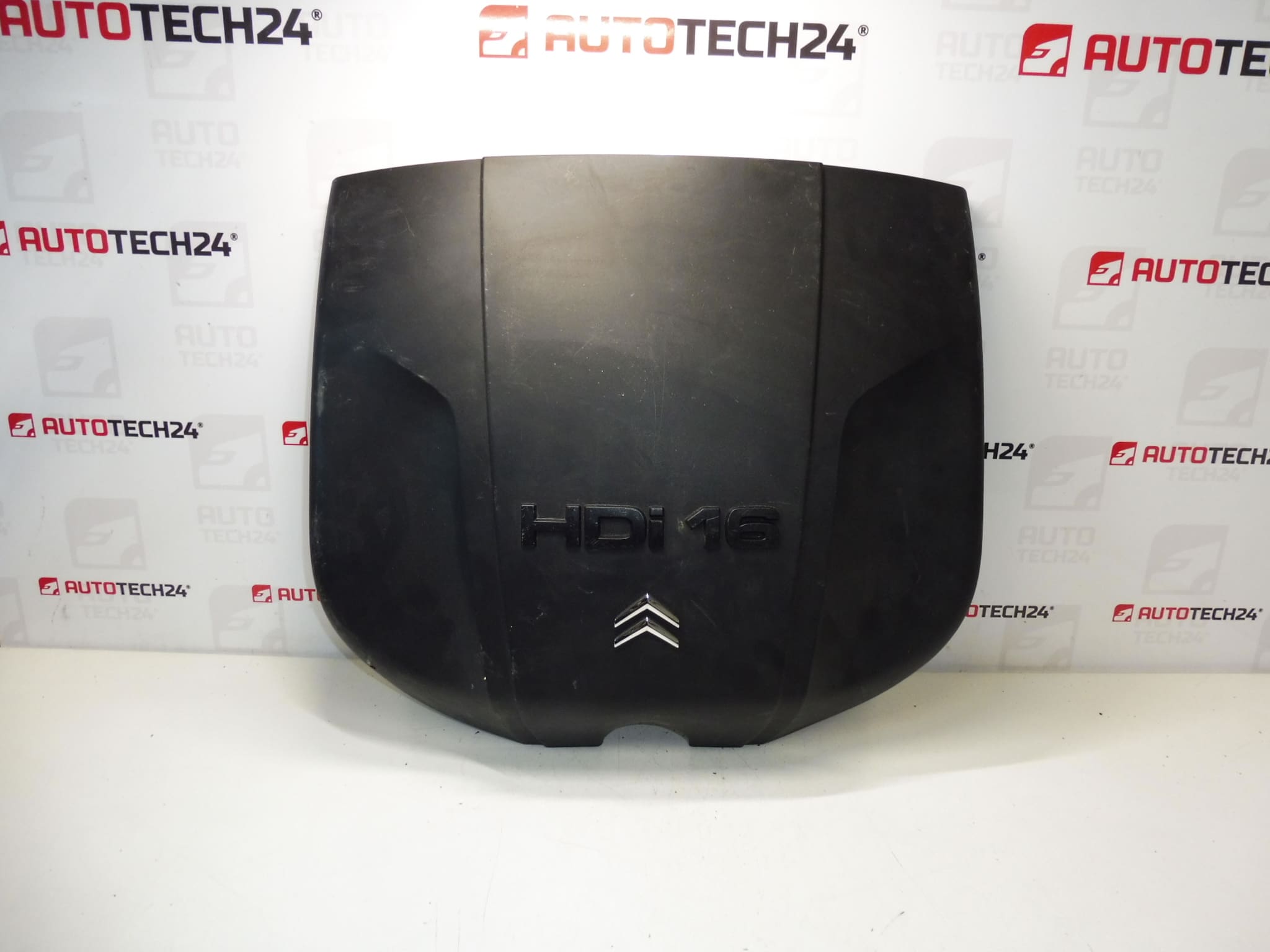 Kryt motora 2.2 HDI Citroen C-Crosser 9682121680 9682120380 0137A1