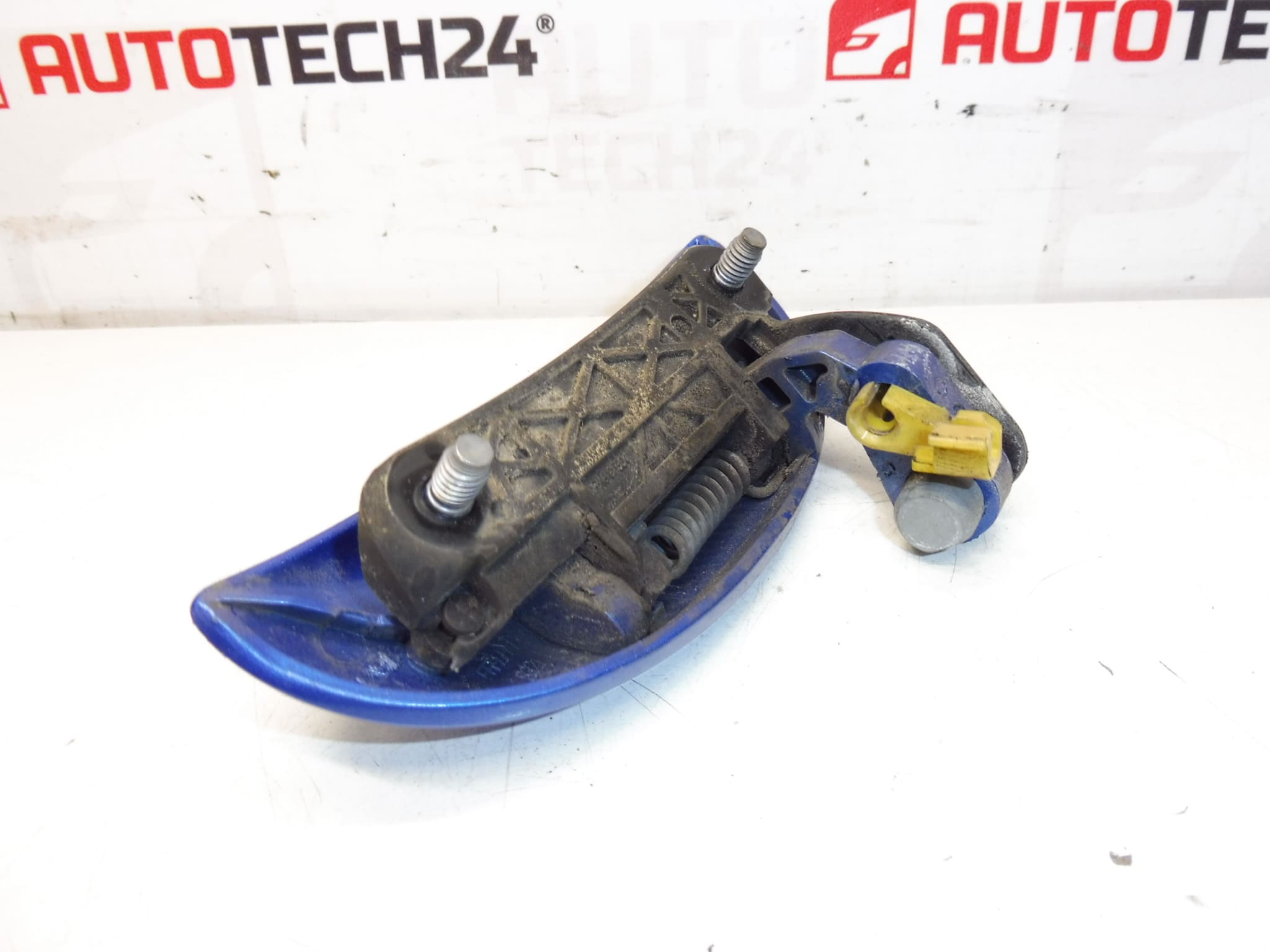 Ľavá rukoväť predných dverí Elx Citroën C1 Peugeot 107 9101AK – Obrázok 2