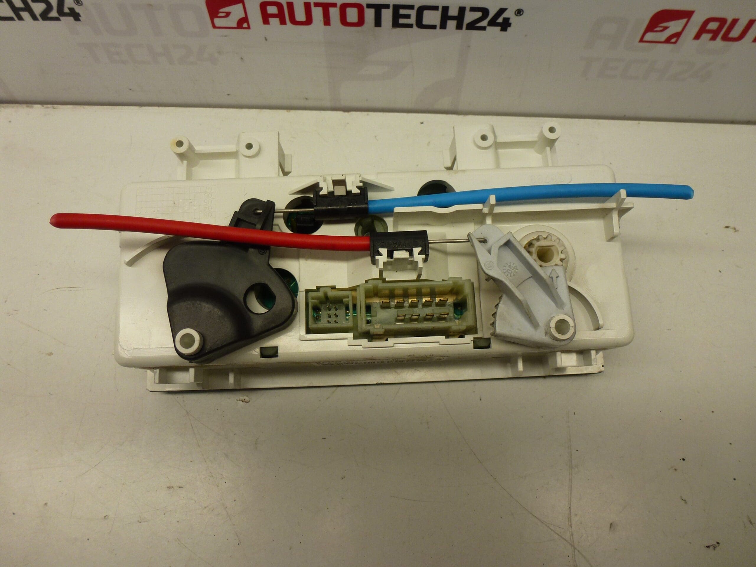 Kúrenie a klimatizácia Peugeot 307 II K2860 T5RF 1607875480 6451VN