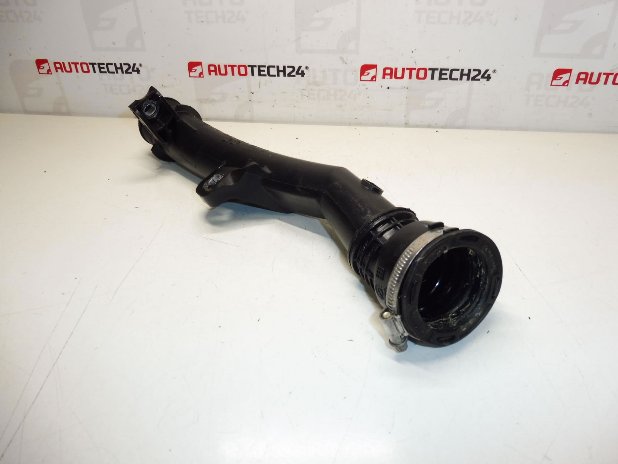 Prípojka vzduchu 1.5 HDI Citroën Peugeot 9831710780 – Obrázok 2