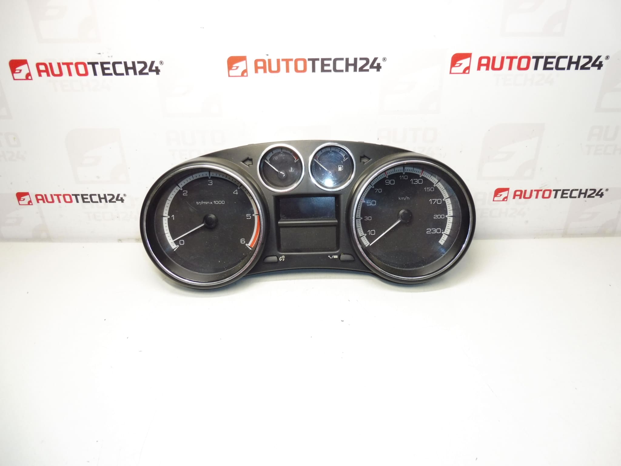Tachometer Peugeot 308 111200 km 9666649080 9806132480