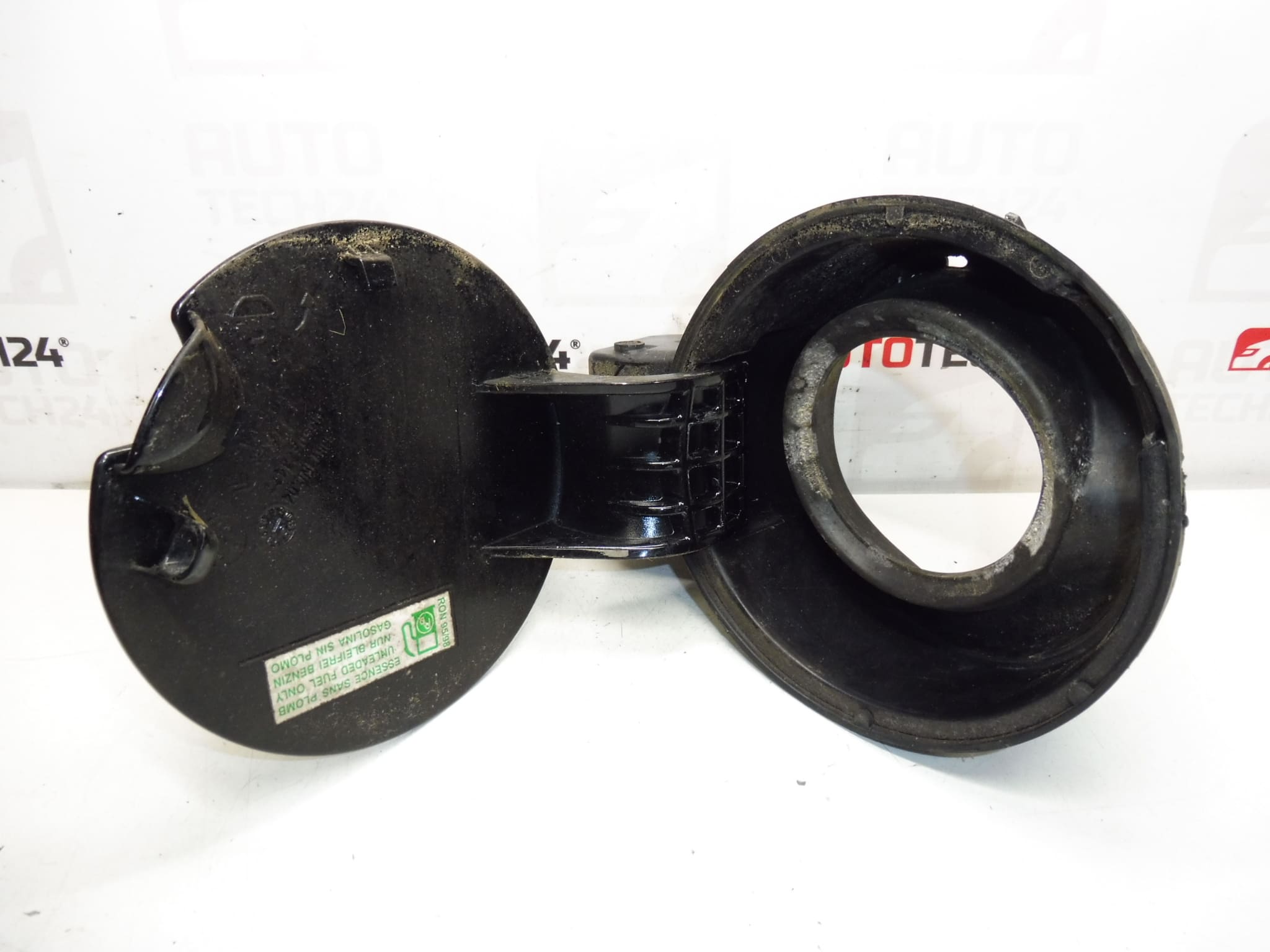 Uzáver nádrže Citroën C4 5 dv. 9650573477 1517C1 KTV – Obrázok 2