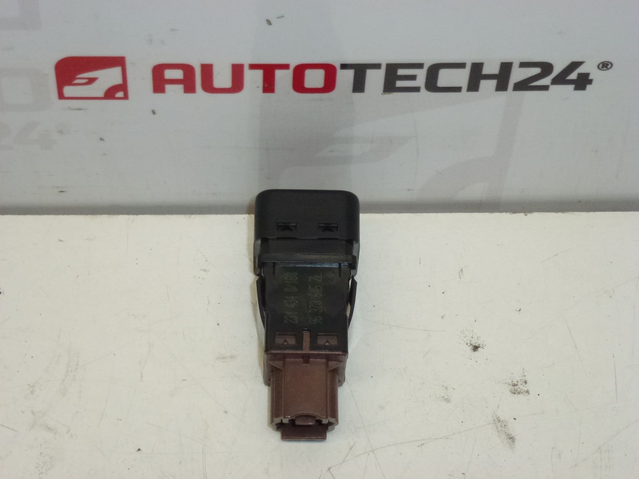 Vypínač airbagu spolujazdca Citroën Peugeot 96373645XT 8216F2 – Obrázok 2