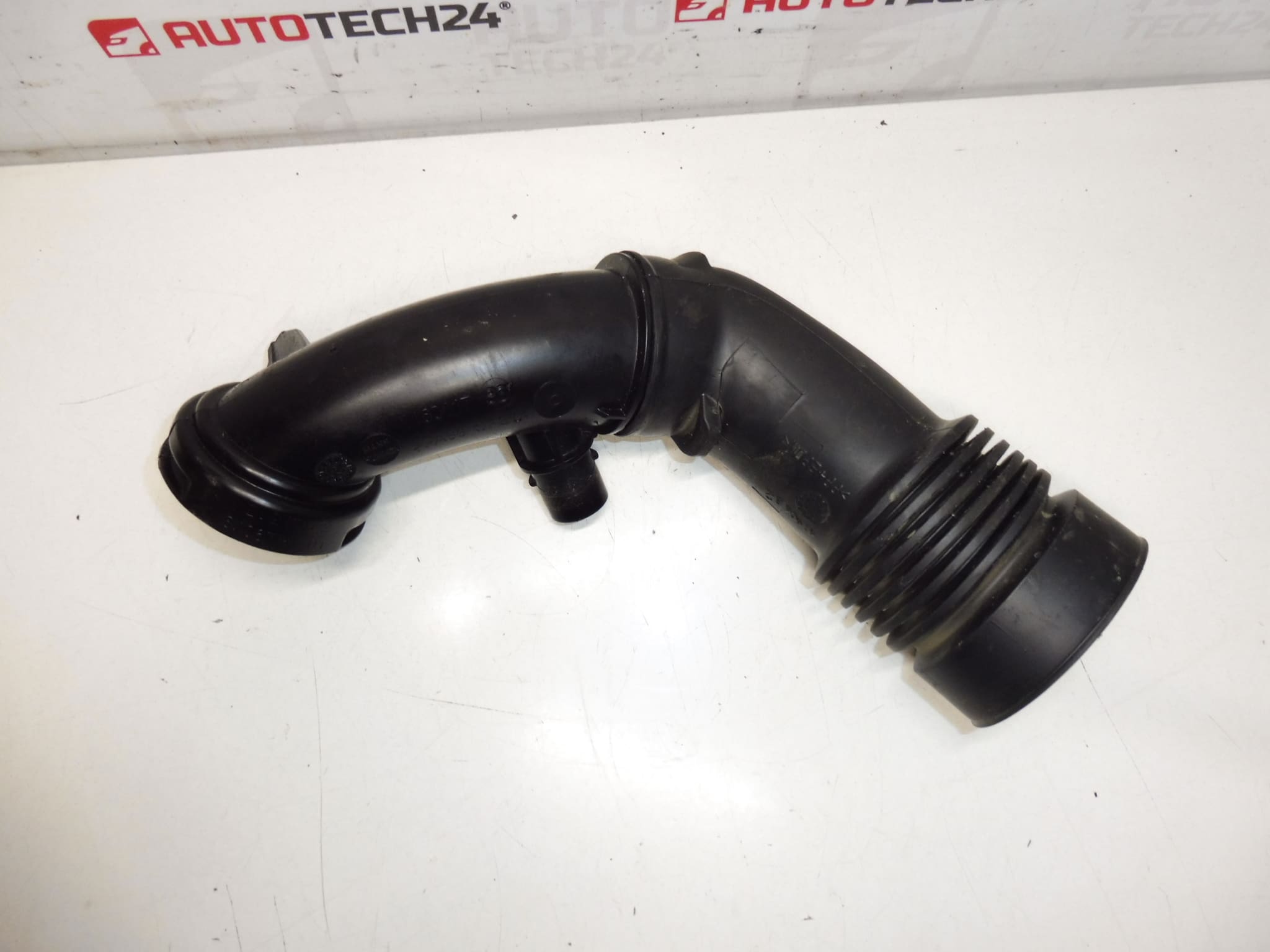 Vzduchová prípojka 1.5 HDI Citroën Peugeot 9810921180 – Obrázok 2