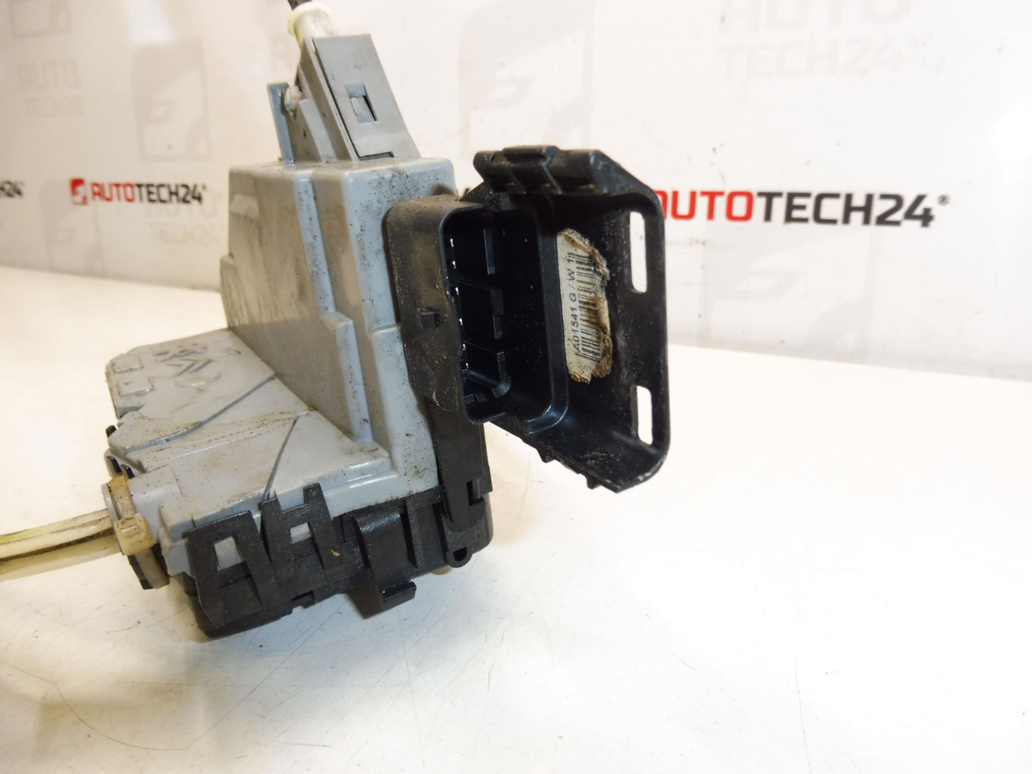 Zámok dverí pravého zadného spolujazdca Peugeot 3008 5008 9800623880 9138Z2 – Obrázok 2