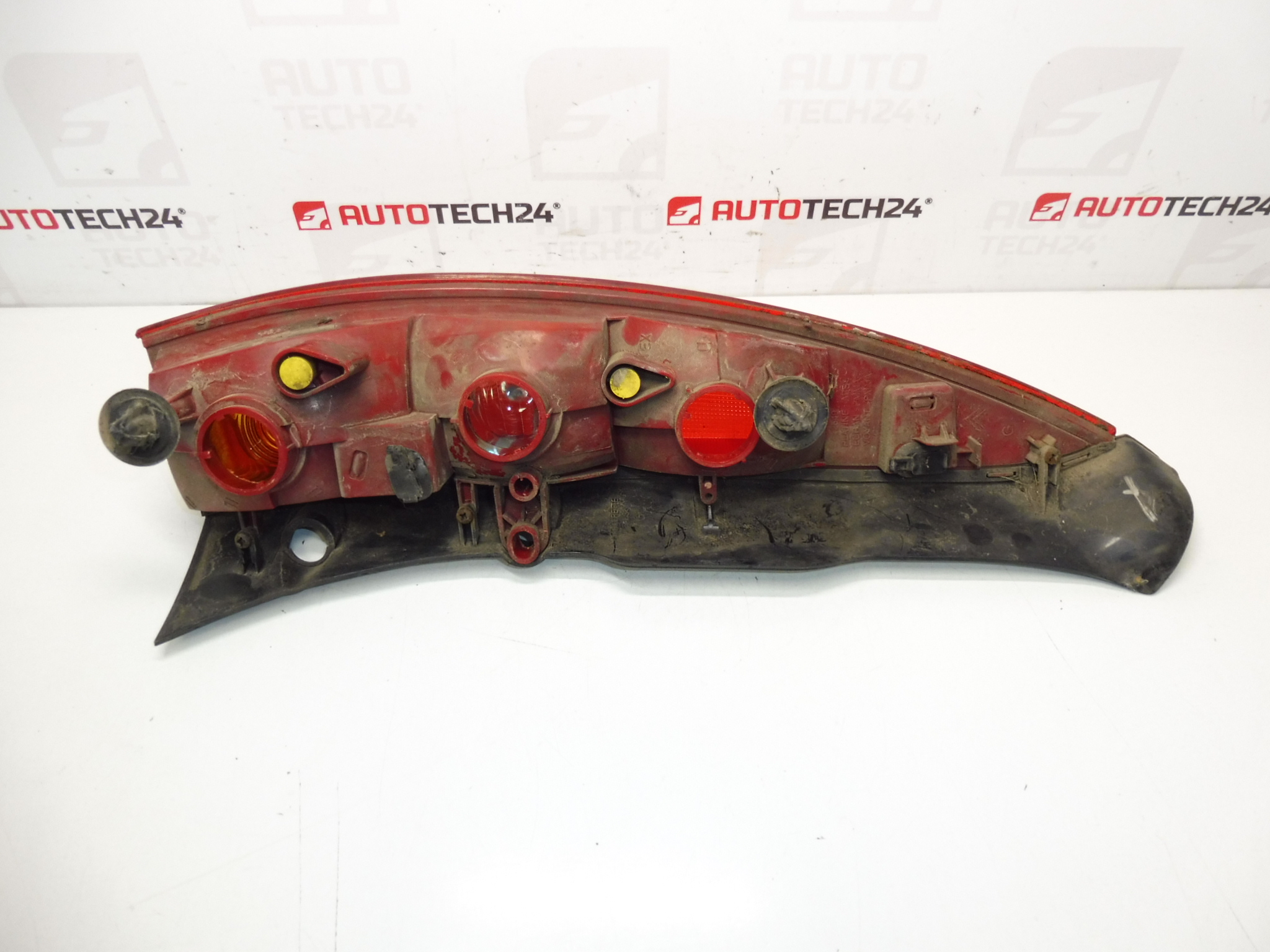 Ľavá zadná spodná lampa Citroën C5 I a II Kombi 9637356580 6350P7