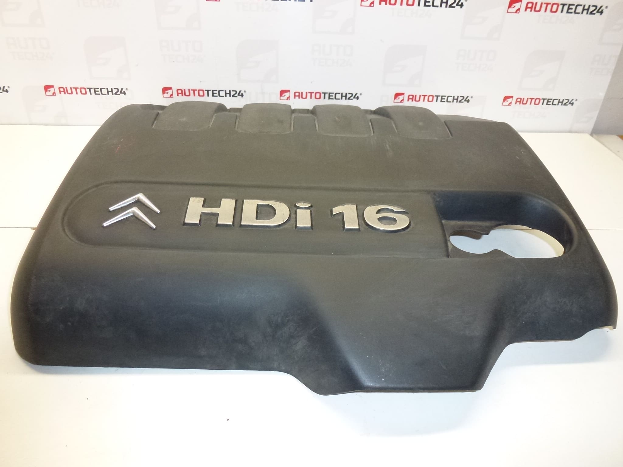 Kryt motora 2.0 HDI RHR Citroën 9657955780 013770
