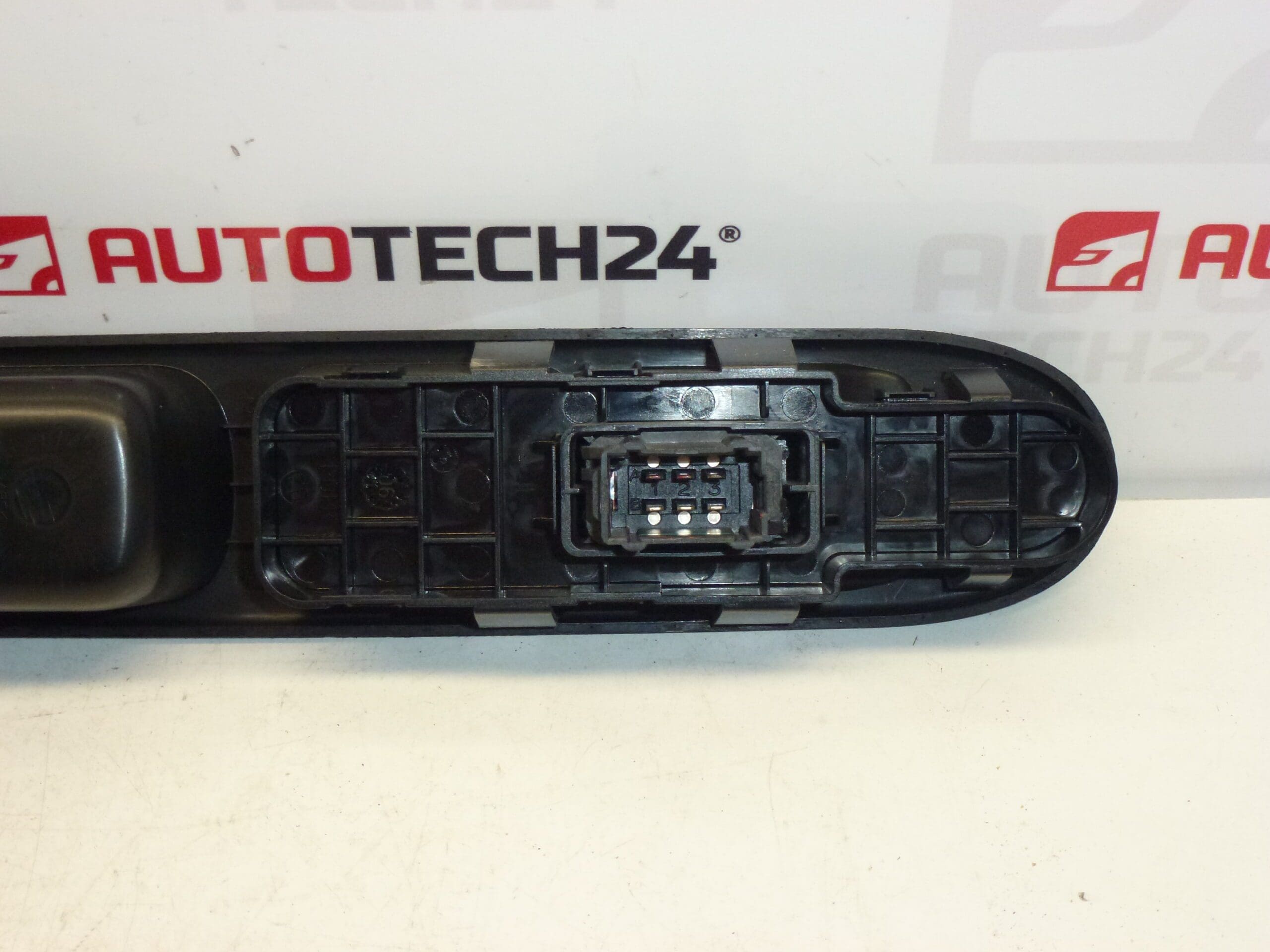 Ovládač okien Citroën Peugeot 96548606 6554QK – Obrázok 2