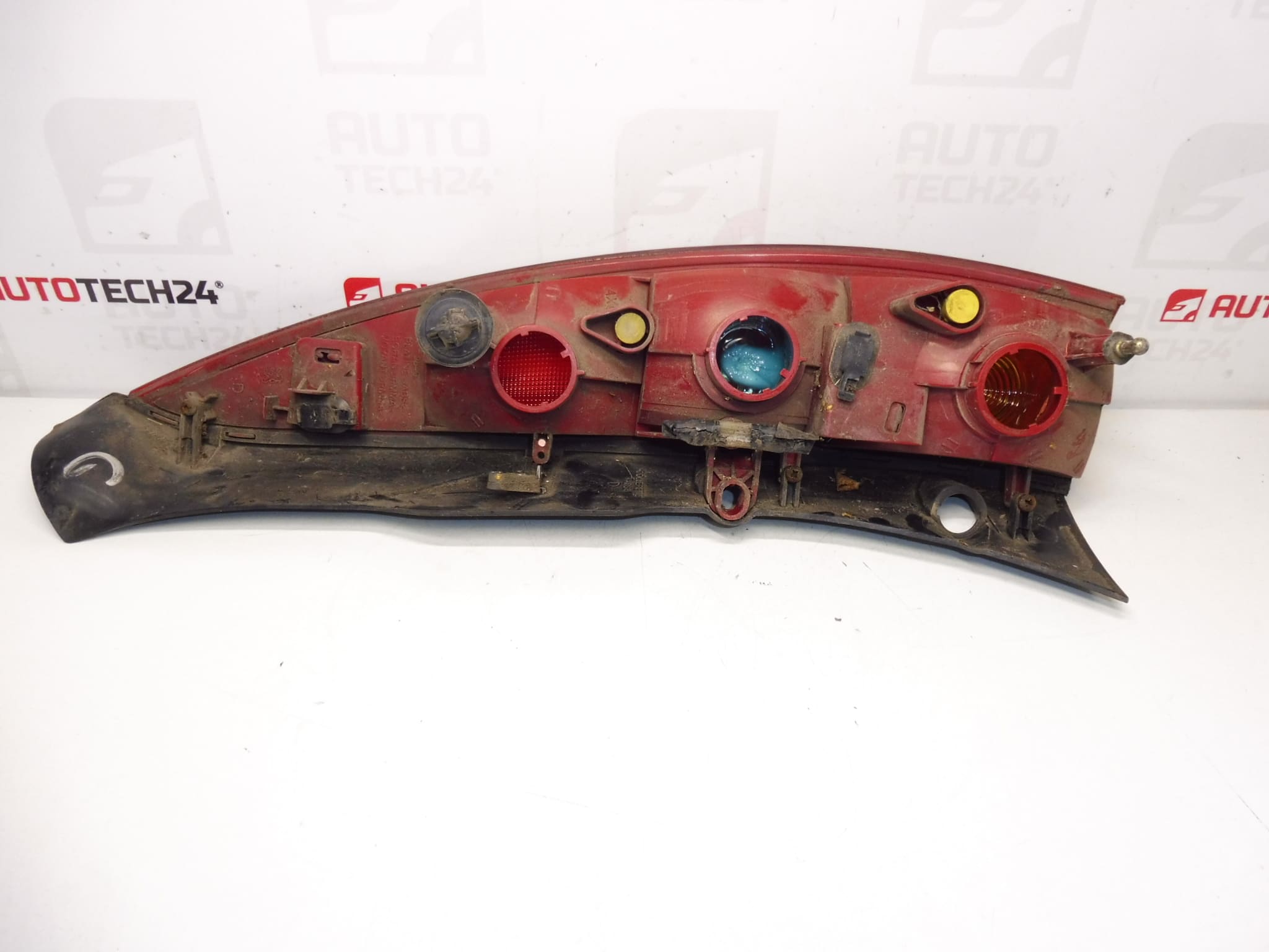 Pravá zadná spodná lampa Citroën C5 I a II Kombi 9637356480 6351P7 – Obrázok 2