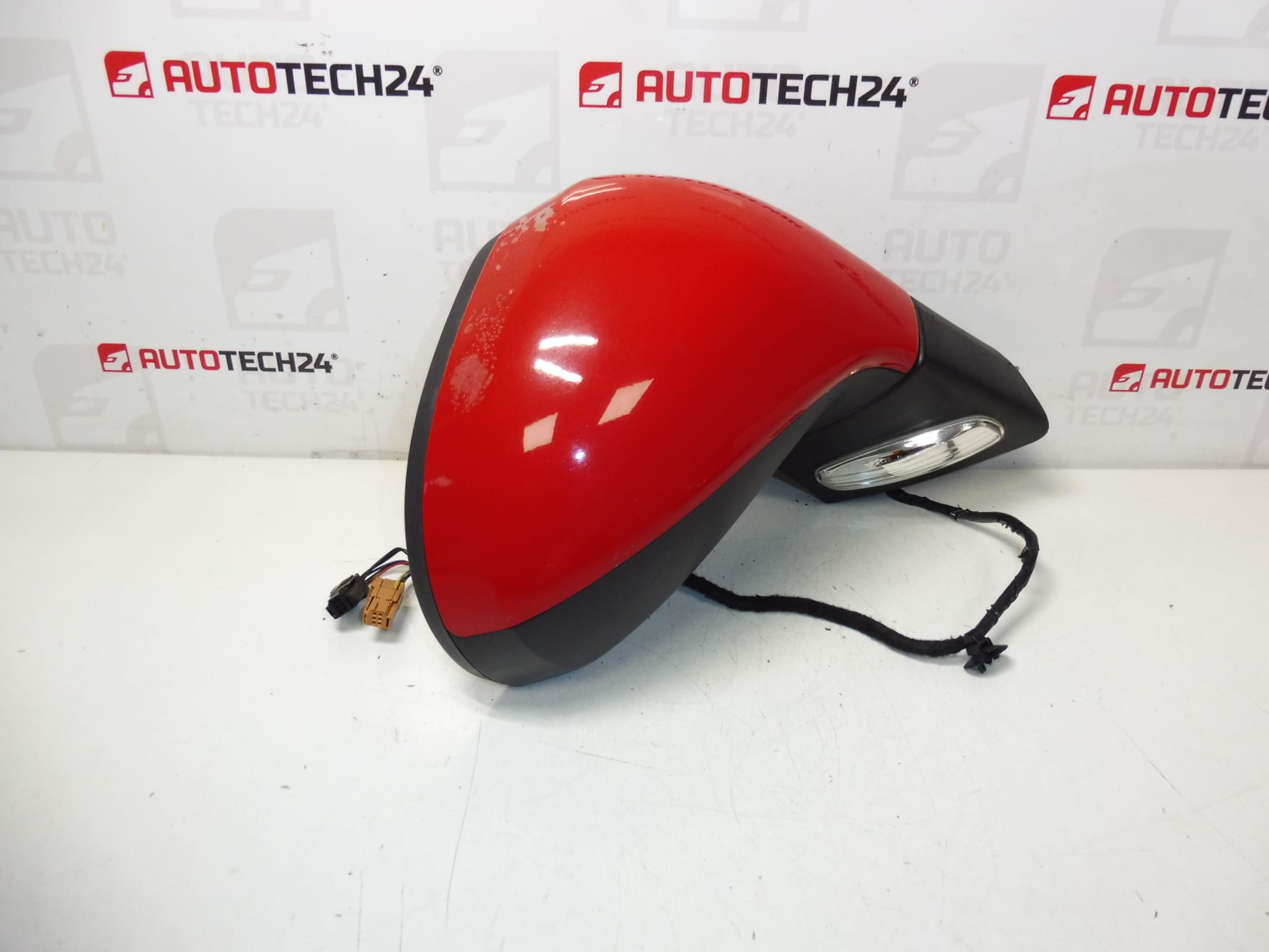 Pravé zrkadlo Peugeot 207 KKN 96806501XT 8149ZH