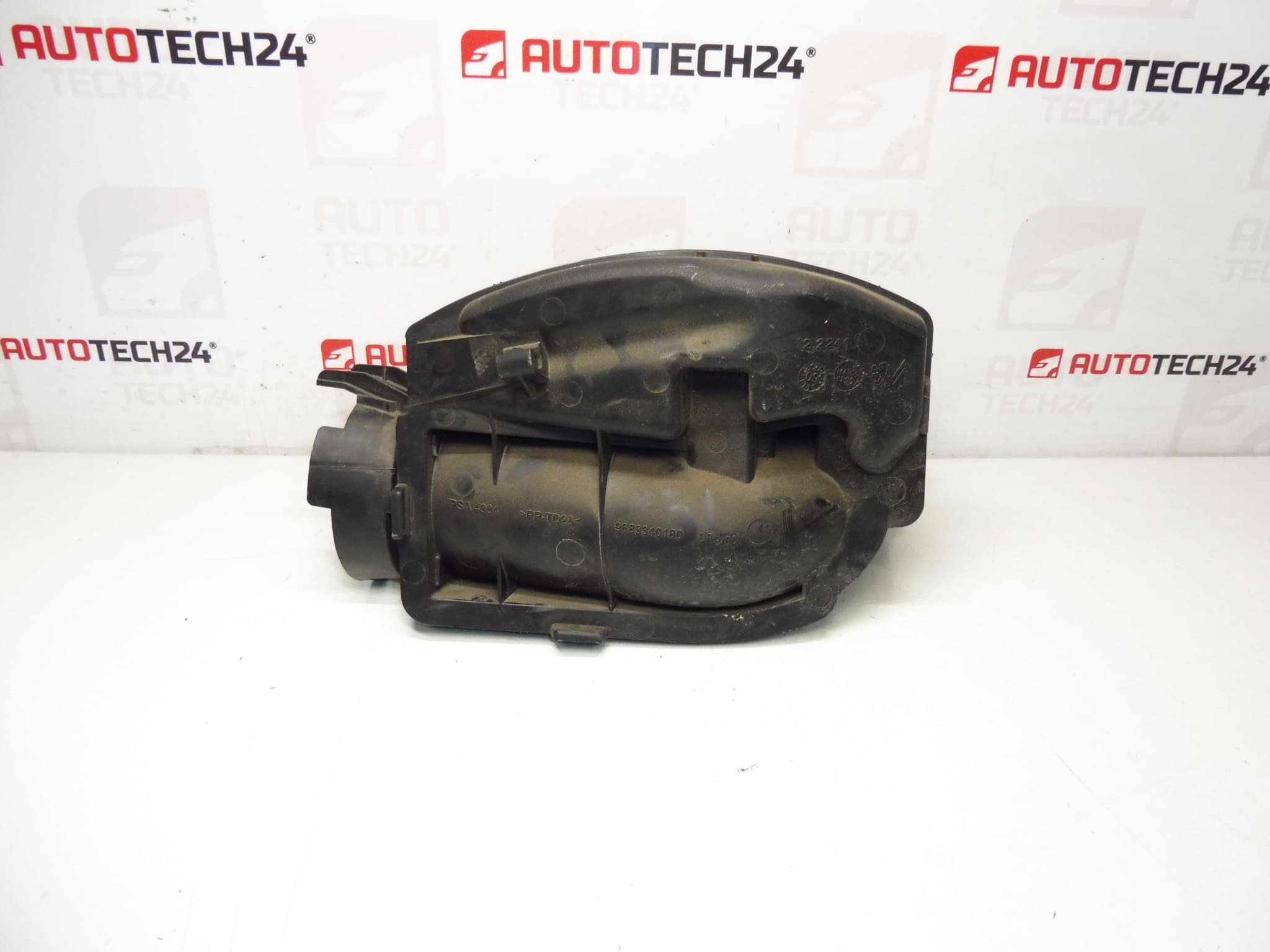 Rezonátor nasávania vzduchu 1.4 VTI 70 kW 8FS Citroën Peugeot 9683340180 1436Q9