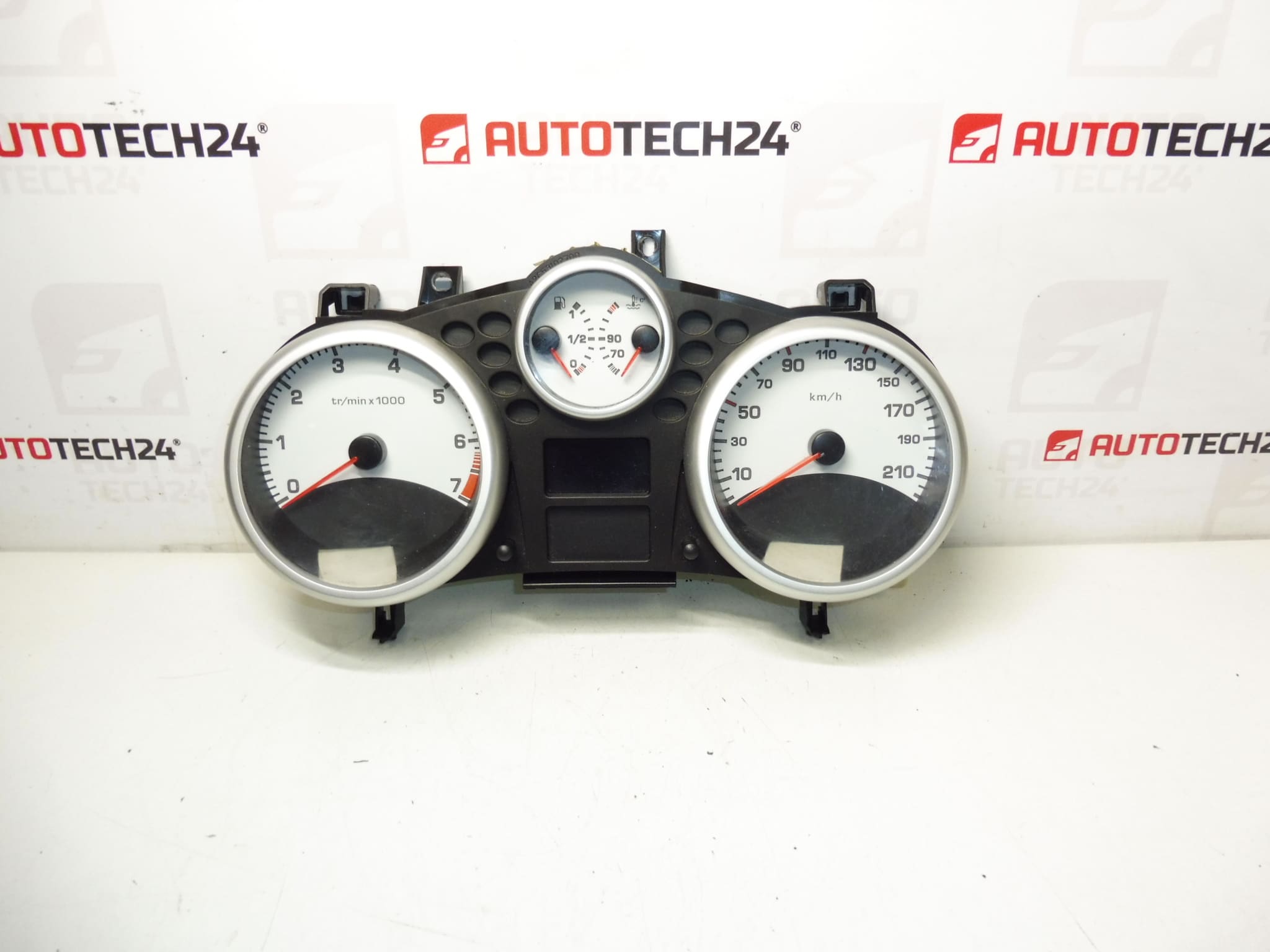 Tachometer Peugeot 207 95000 km 9666132380 6103CS