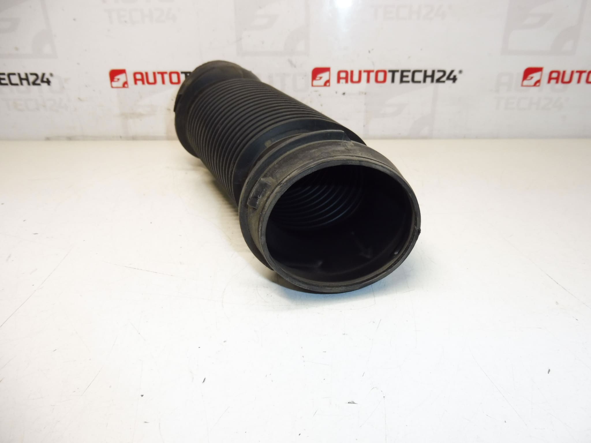 Tryska prívodu vzduchu 1.4 VTI 70 kW 8FS Citroën Peugeot 9684577280 1436R0 – Obrázok 2