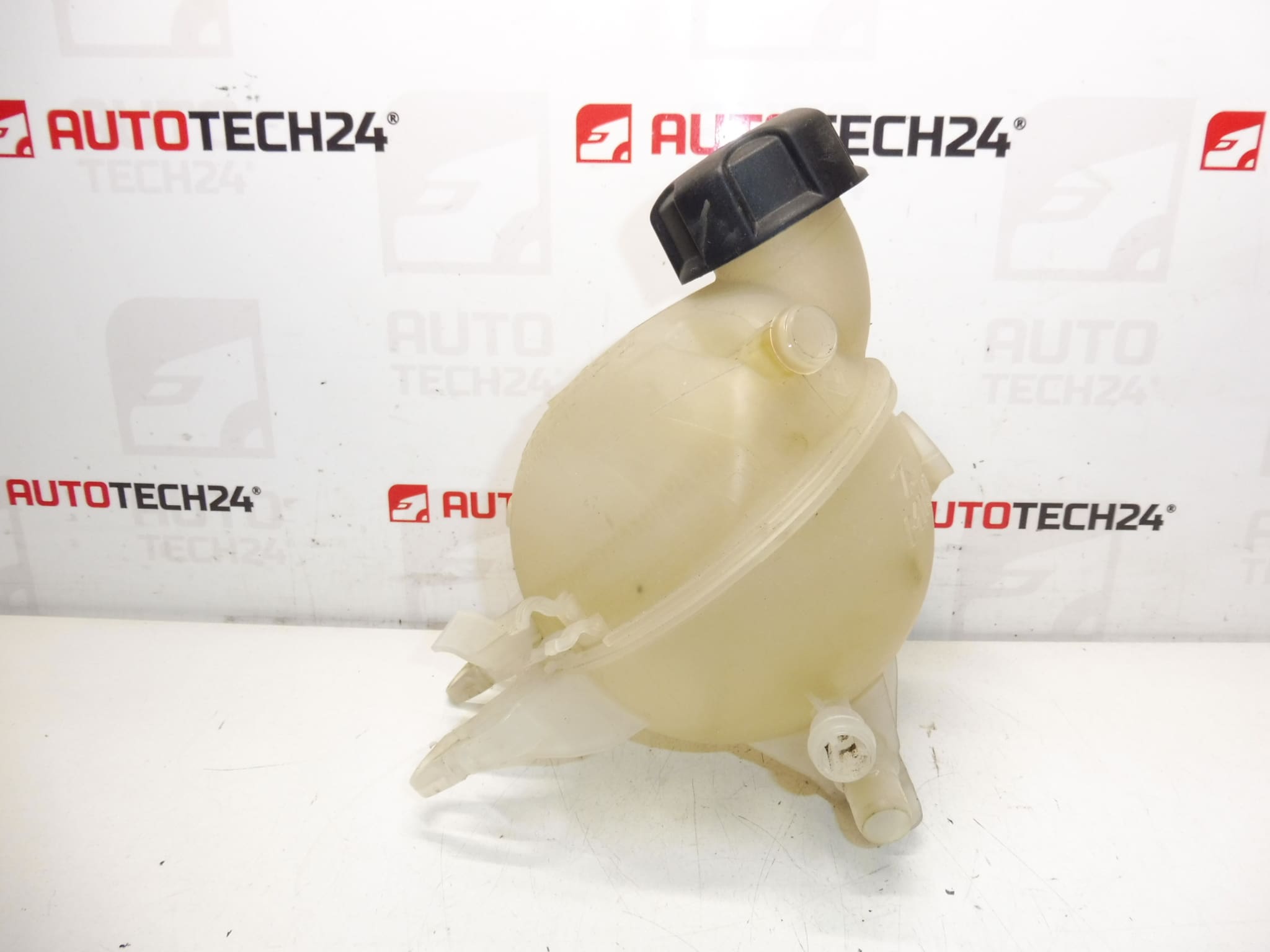 Expanzná nádrž Citroën Peugeot 9652621280 9680163780 9800777280 – Obrázok 2