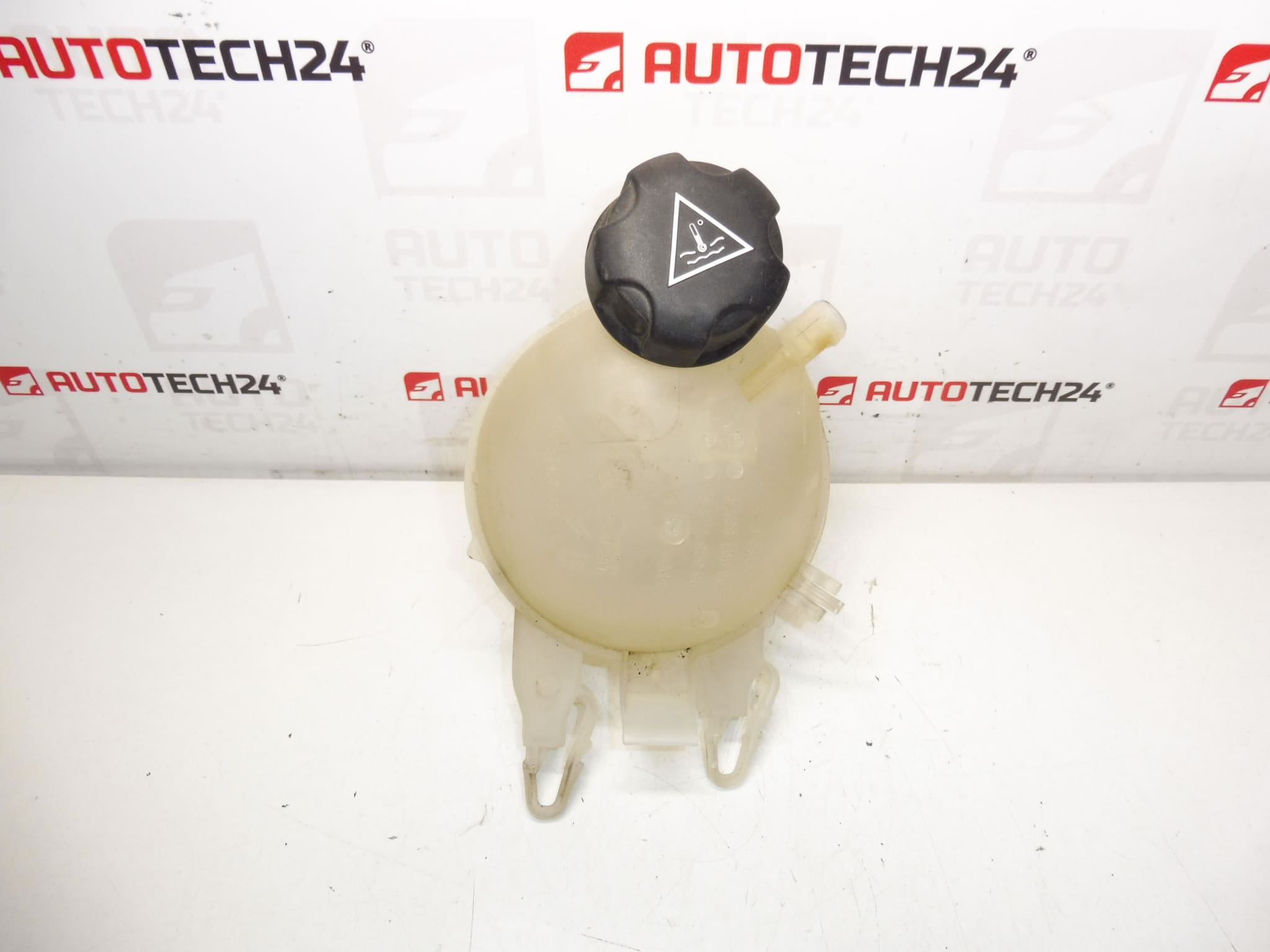Expanzná nádrž Citroën Peugeot 9652621280 9680163780 9800777280