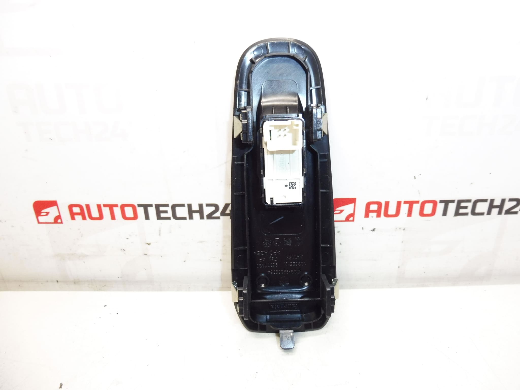 Ovládanie okna spolujazdca Peugeot 308 T9 96762292ZD rám 96777320ZD – Obrázok 2