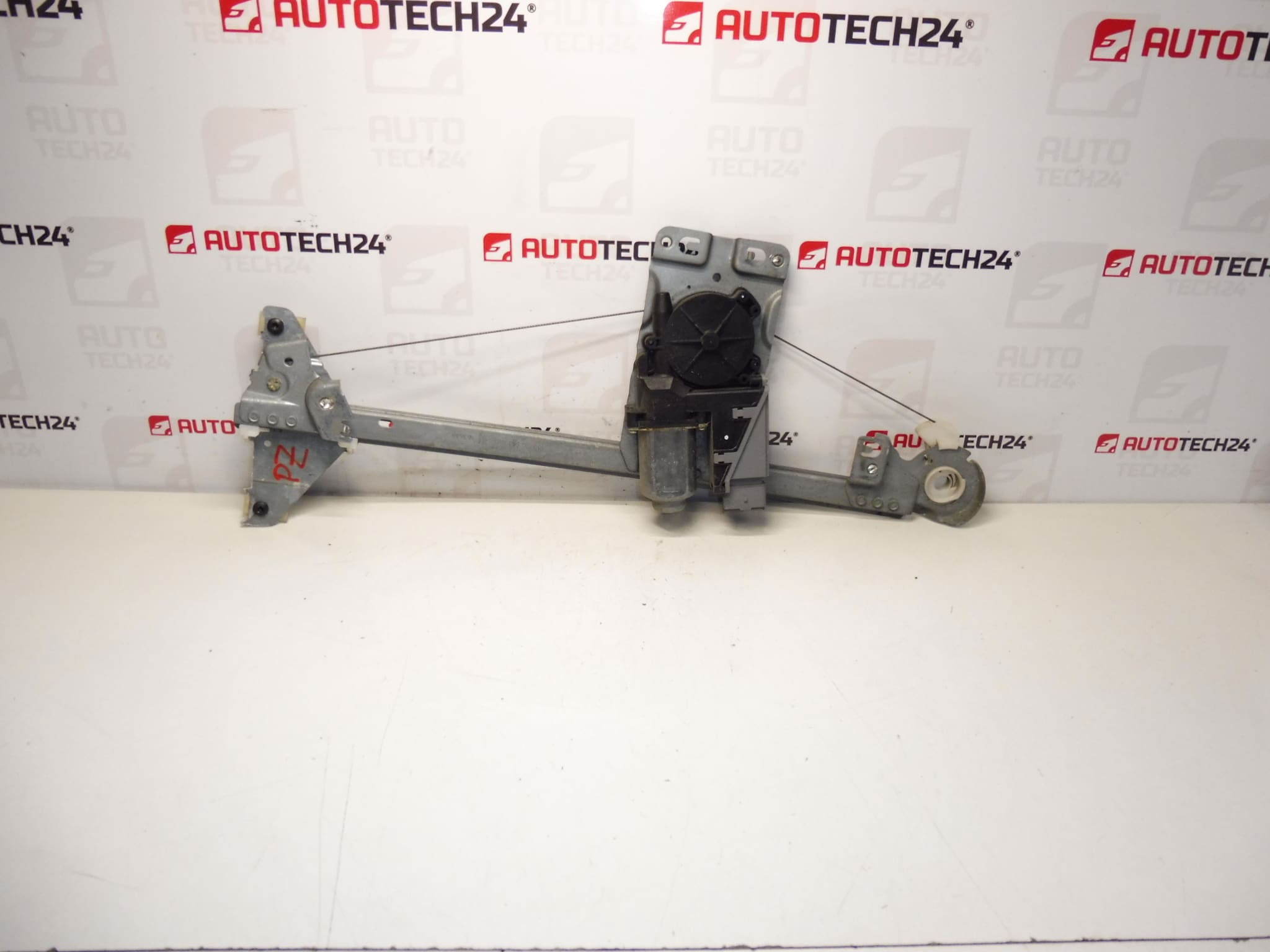 Peugeot 307 9224A4 zadné pravé okno na stiahnutie