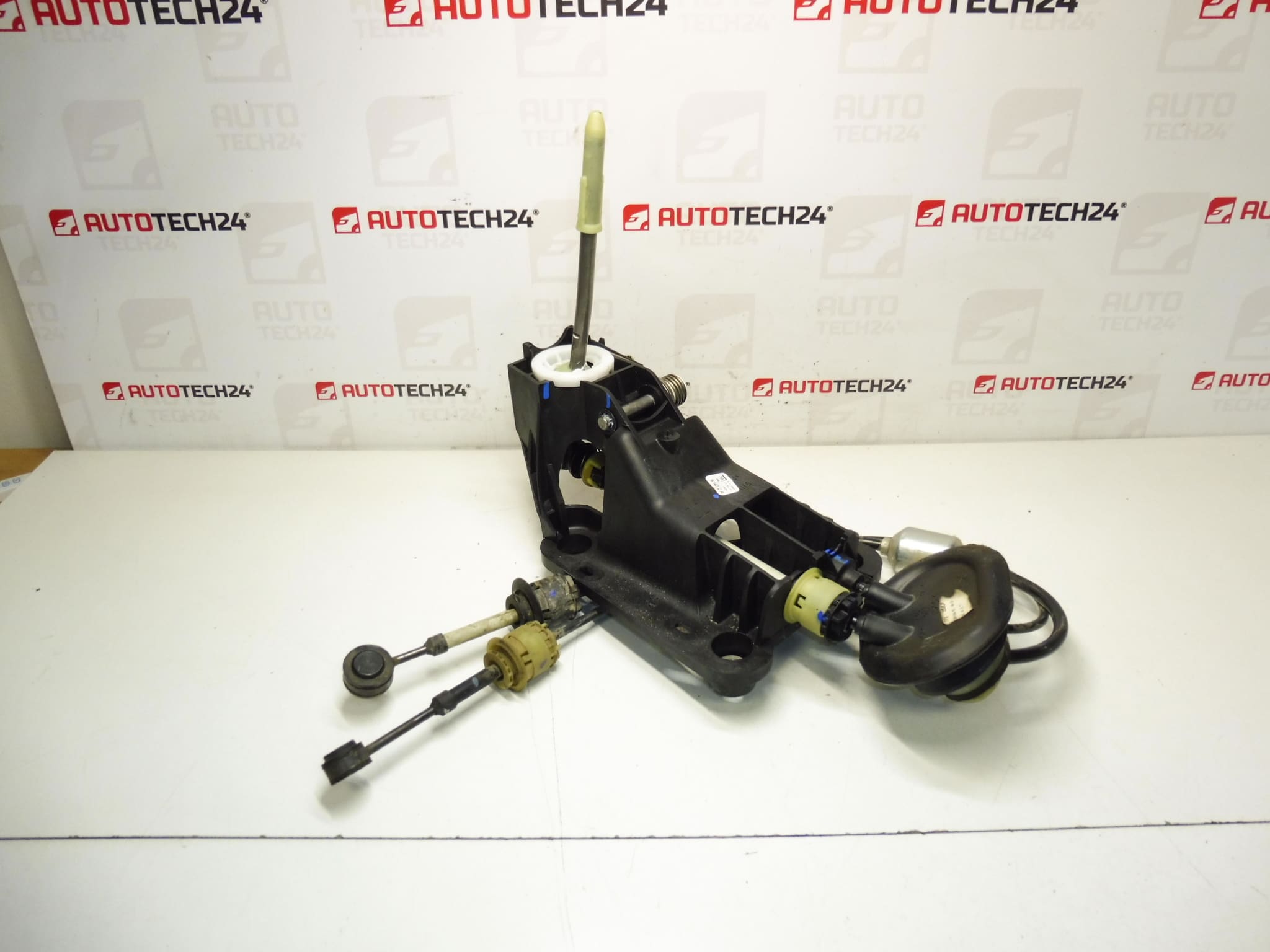 Radiaca páka s lankami Peugeot 207 9654072280 2400CP 2444CZ