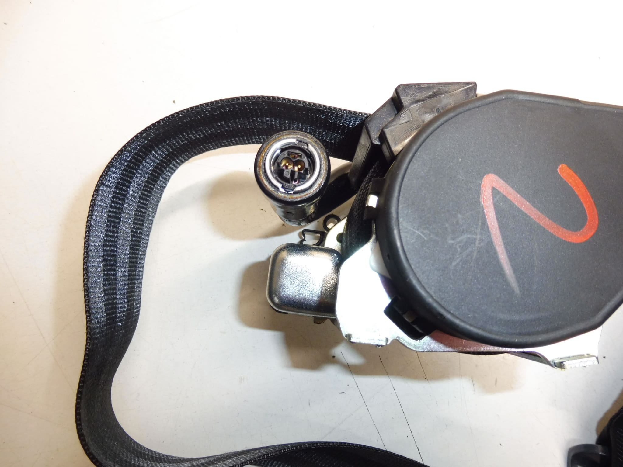 Bezpečnostný pás spolujazdca Peugeot 308 96768385XX 8976S2 – Obrázok 2