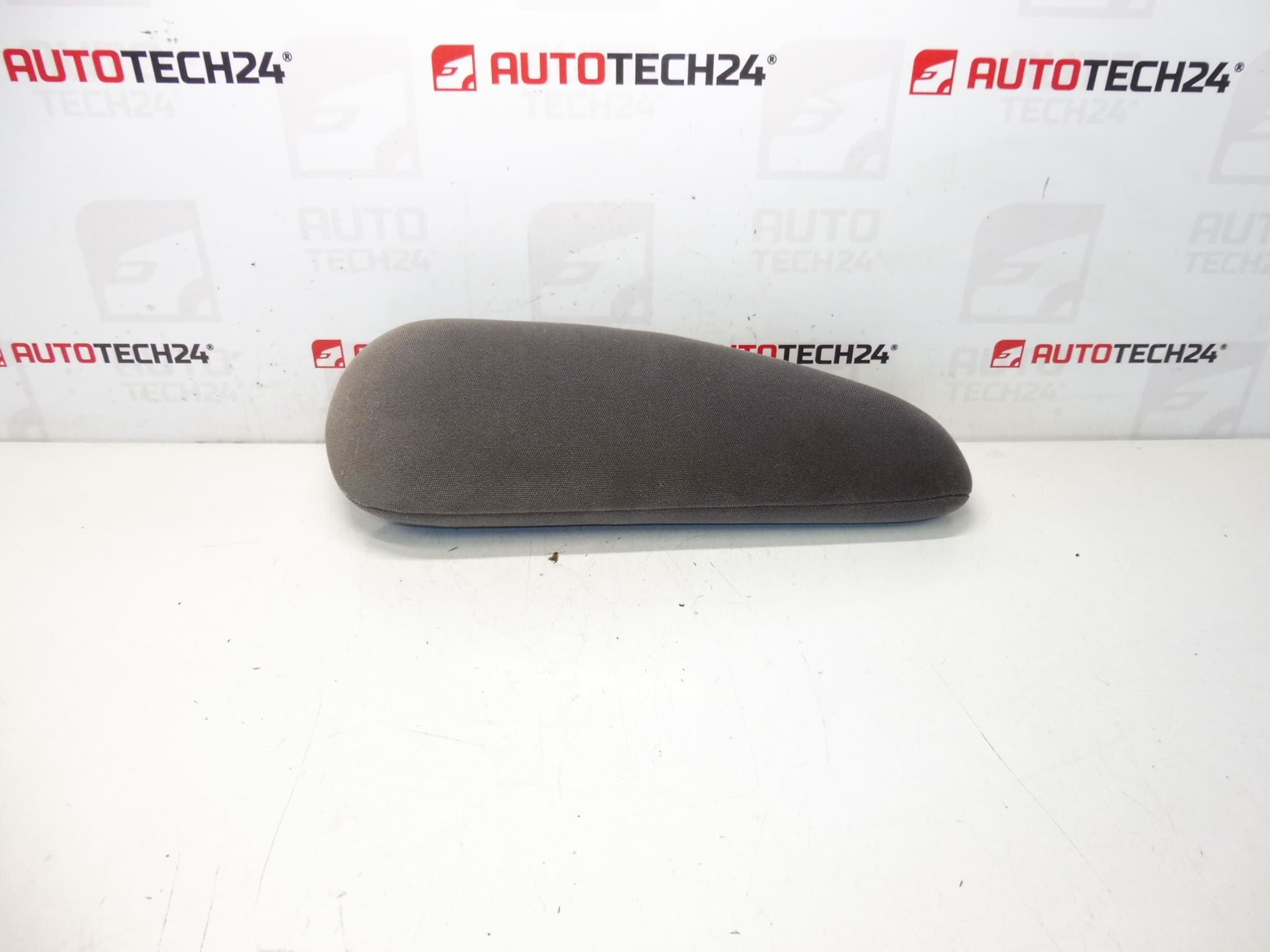 Lakťová opierka spolujazdca Citroën Peugeot 883008