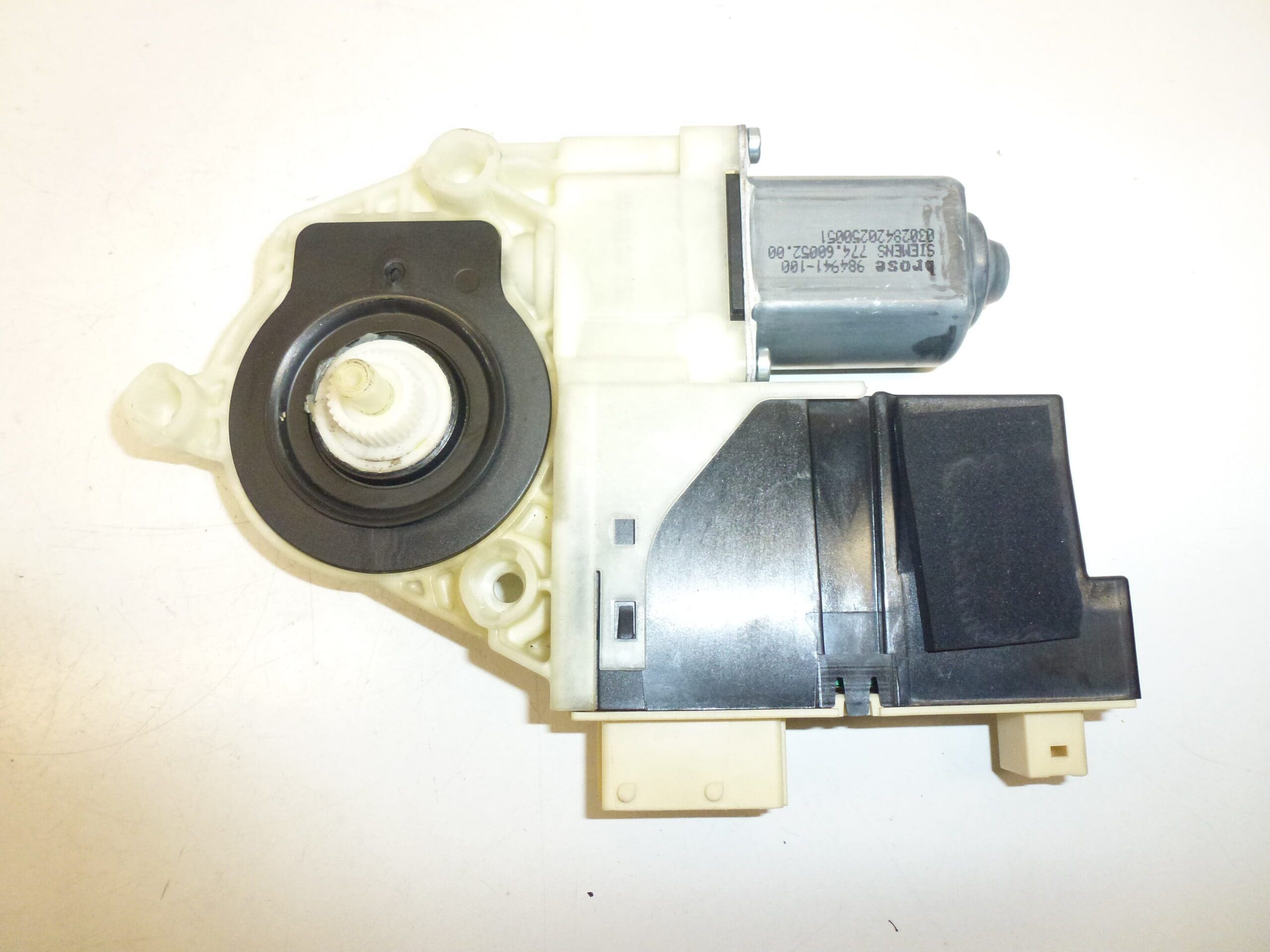 Motor zdvíhania ľavého okna Citroën C4 9681575280 9221AW