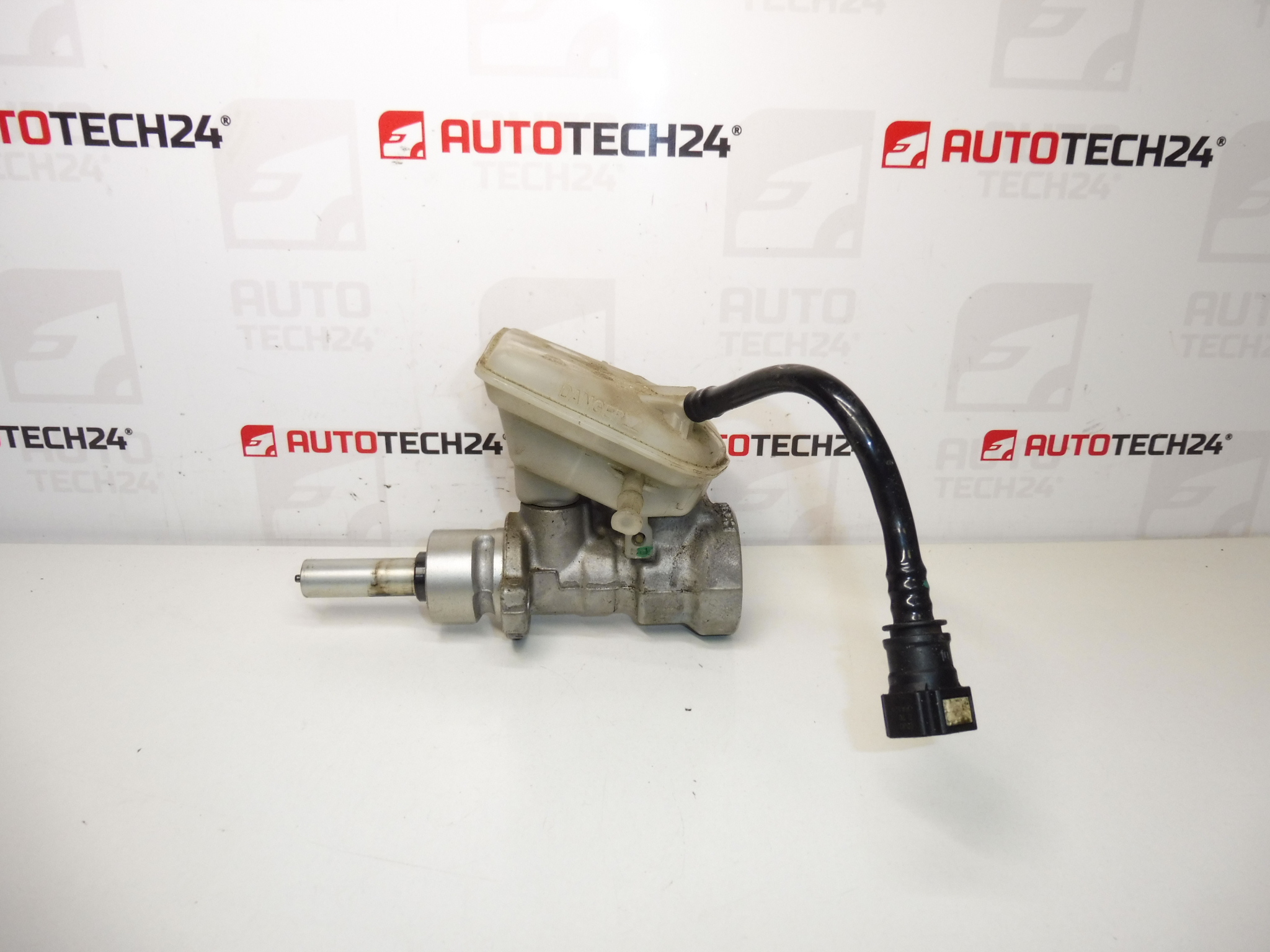 Hlavný brzdový valec BOSCH Citroën Peugeot 0204123596 22472579 4601L2