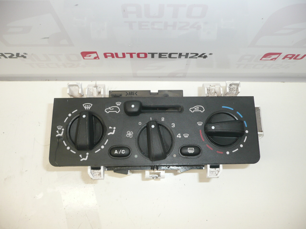 Ovládač kúrenia klimatizácie Citroën C2 C3 F664479W 6451KR