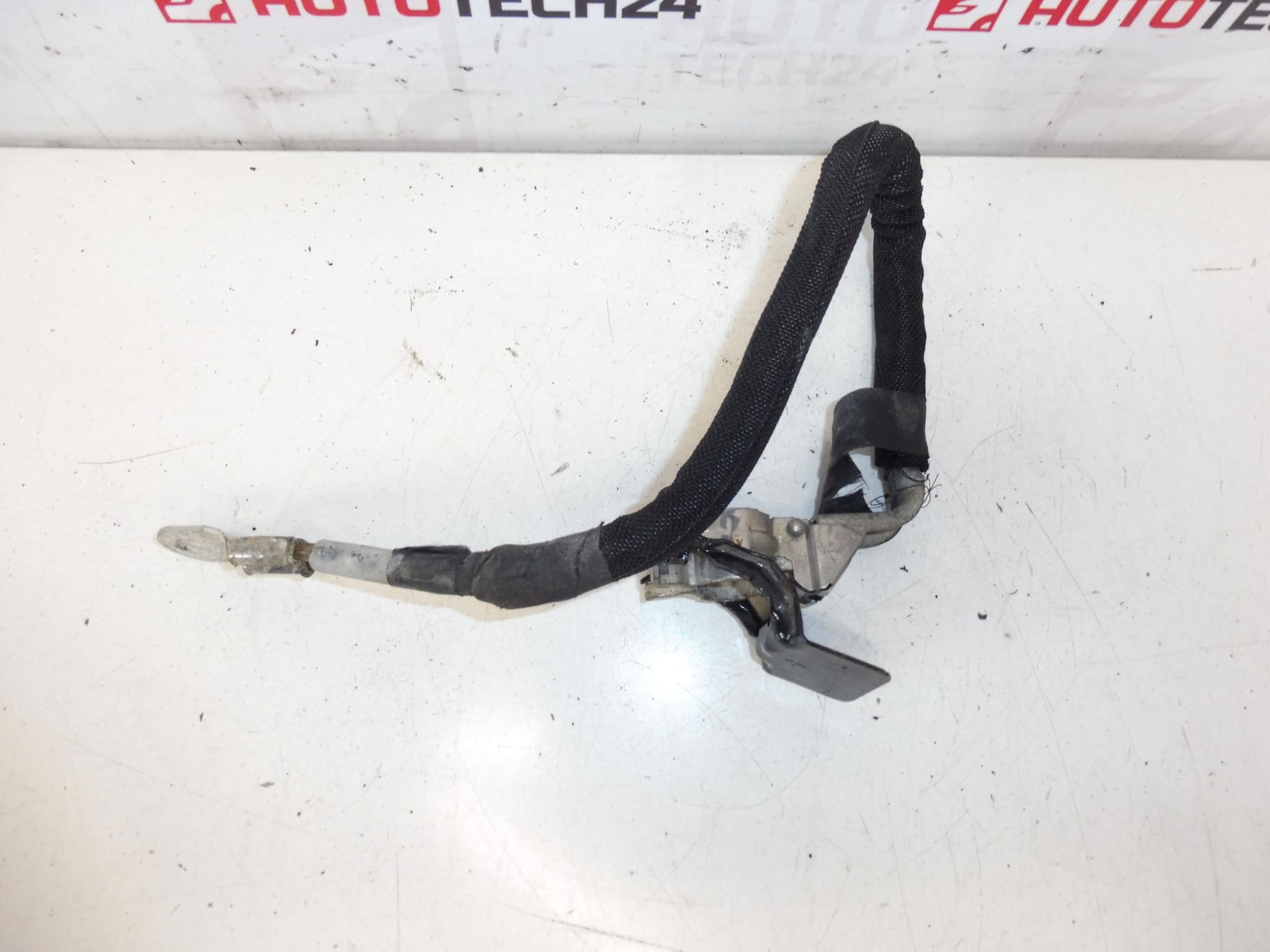 Kábel pripojenia + pólu v motore Peugeot 9674808180 564621 – Obrázok 2