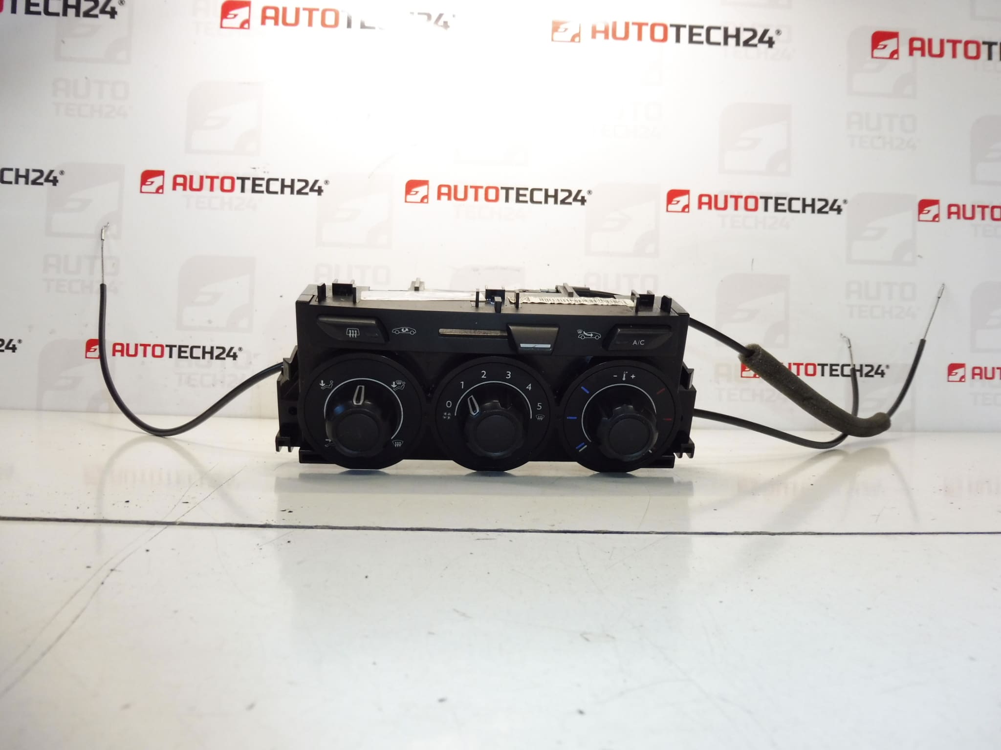 Ovládač kúrenia klimatizácie Citroen C3 II a DS3 9675400280