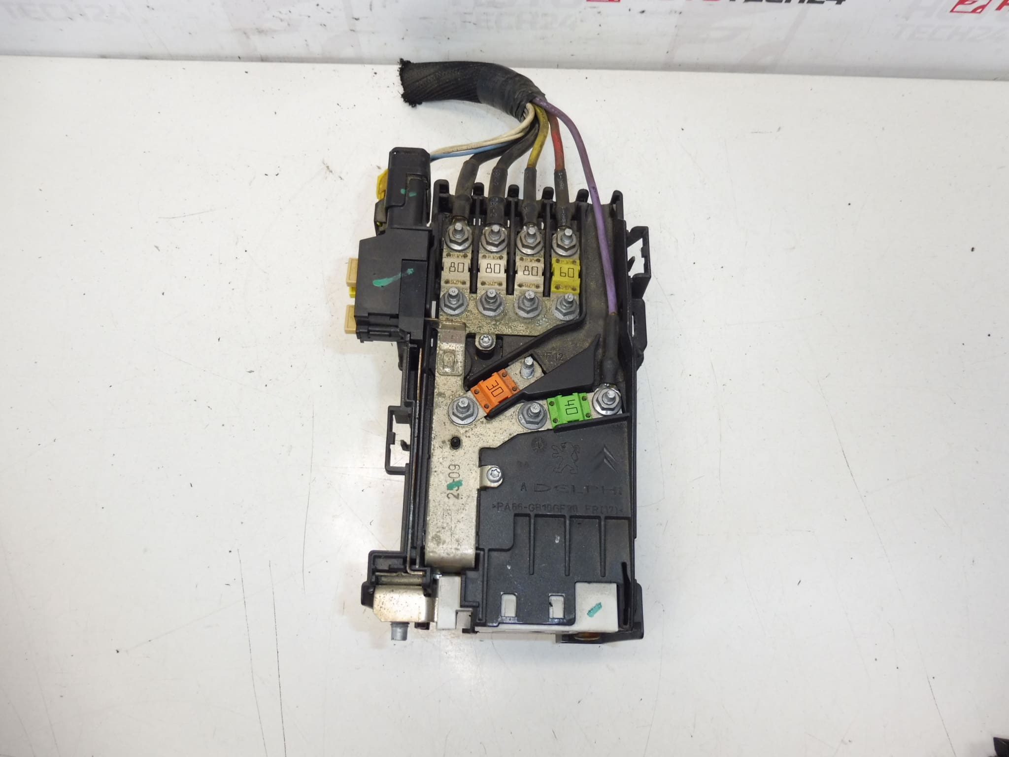 Poistkový modul Citroën Peugeot 9666527680 28236841 6500GR