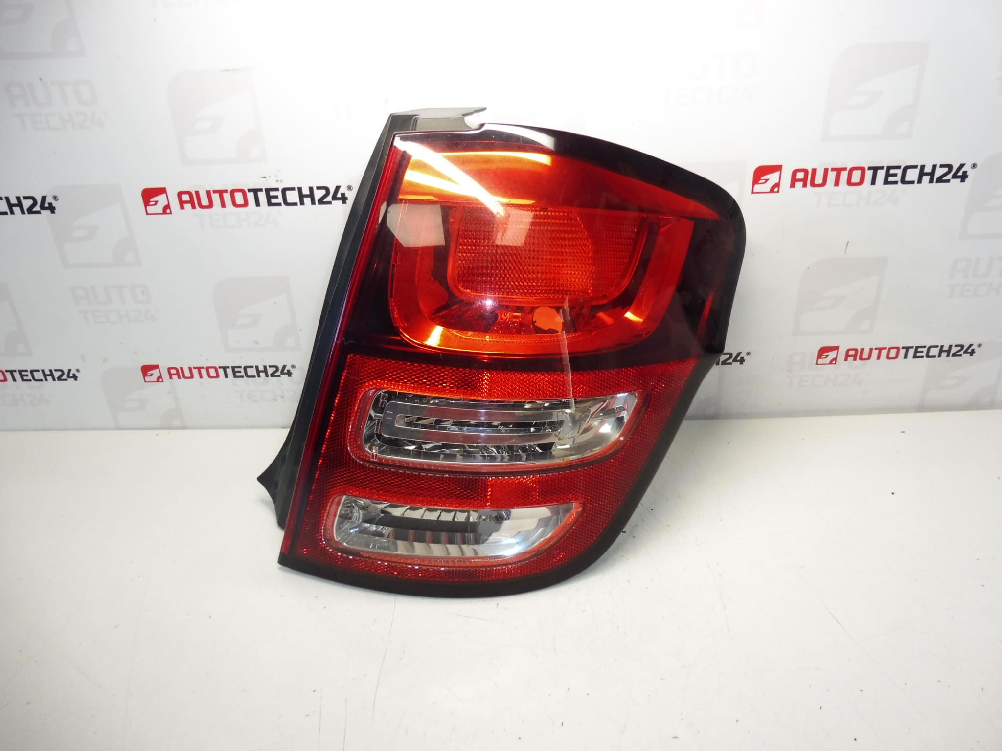 Pravá zadná lampa blatník Citroën C3 II 9673805380 6351KQ (Kopírovať)