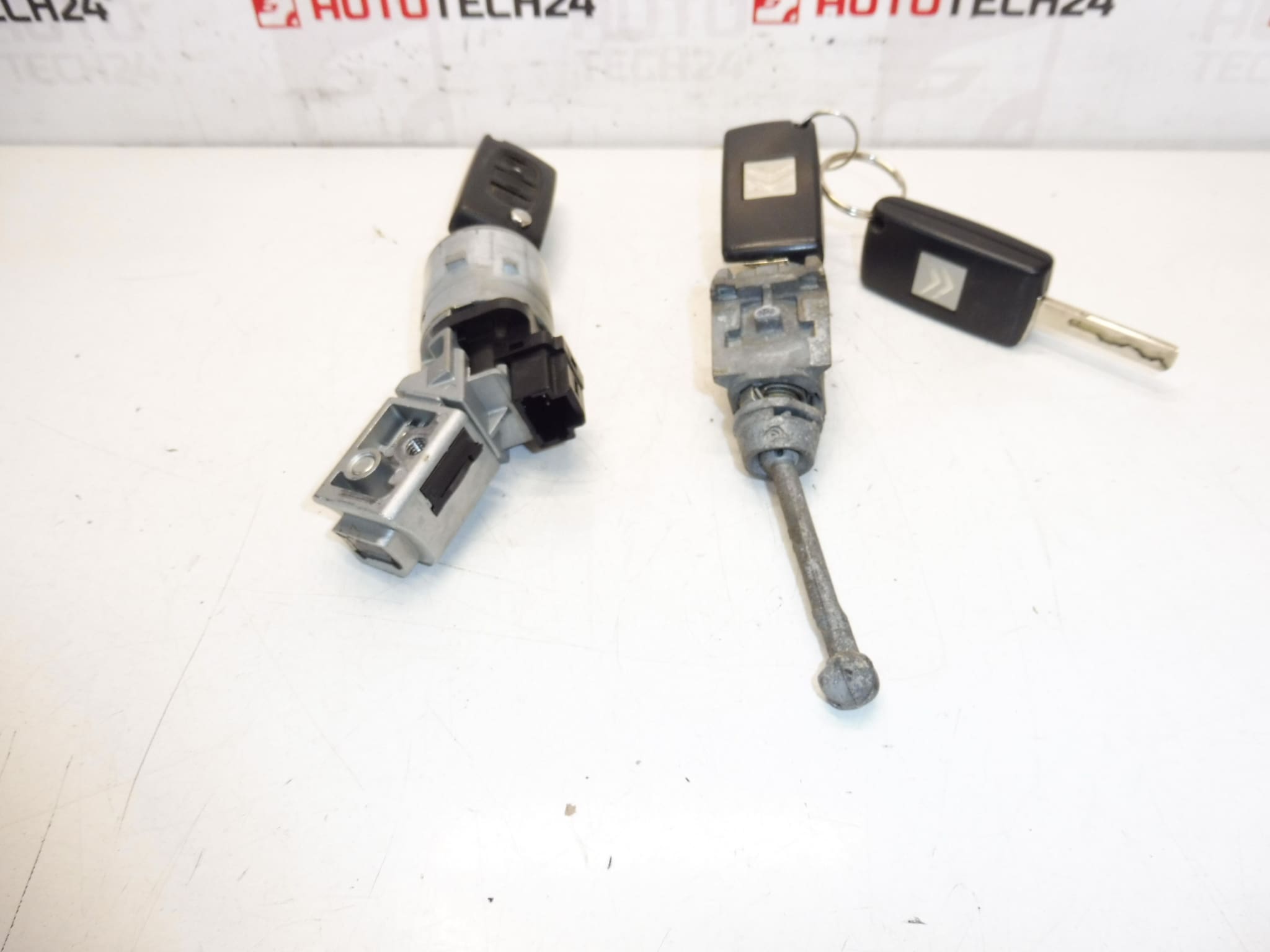 Sada zámkov a 3 kľúče Citroën Peugeot 4162KF 4162KC – Obrázok 2