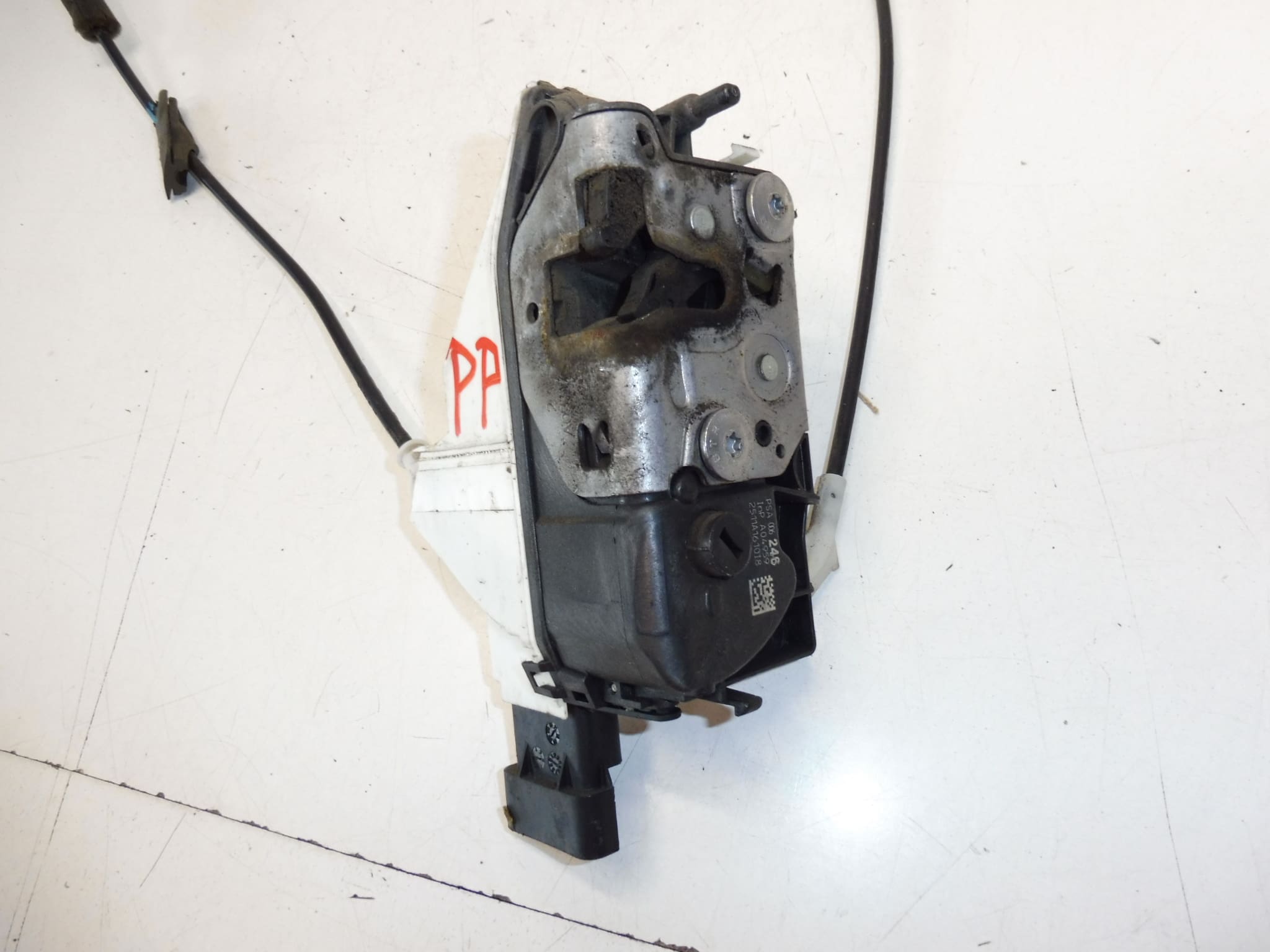 Zámok dverí spolujazdca Citroën C3 II A51 9800624680 – Obrázok 2