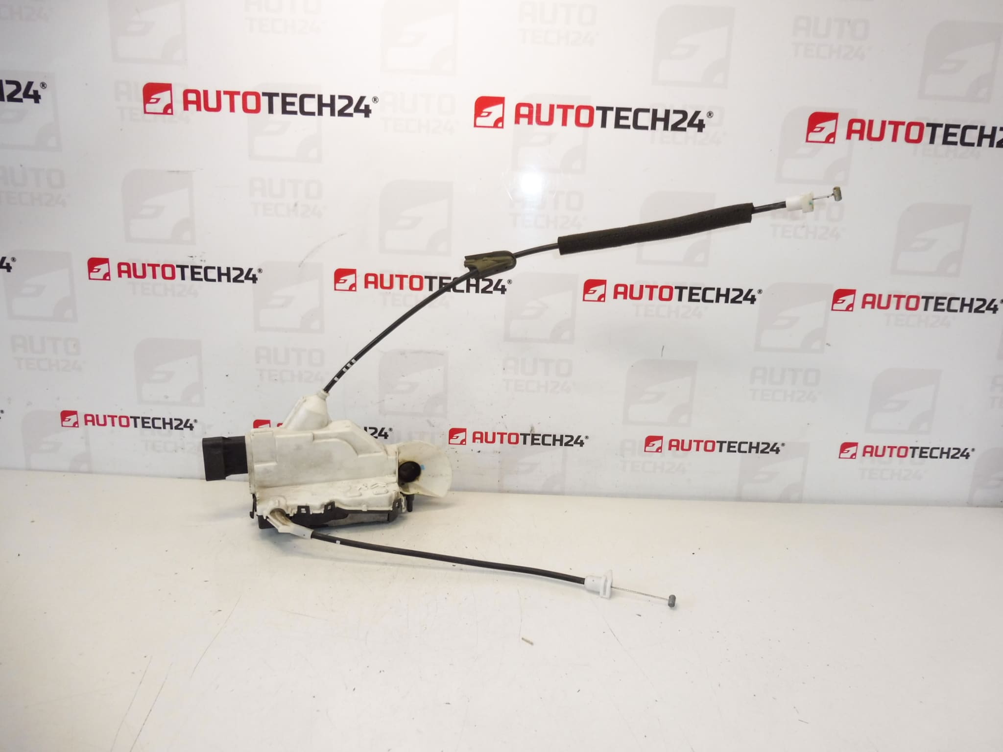 Zámok dverí vodiča Citroën C3 II A51 9800624480