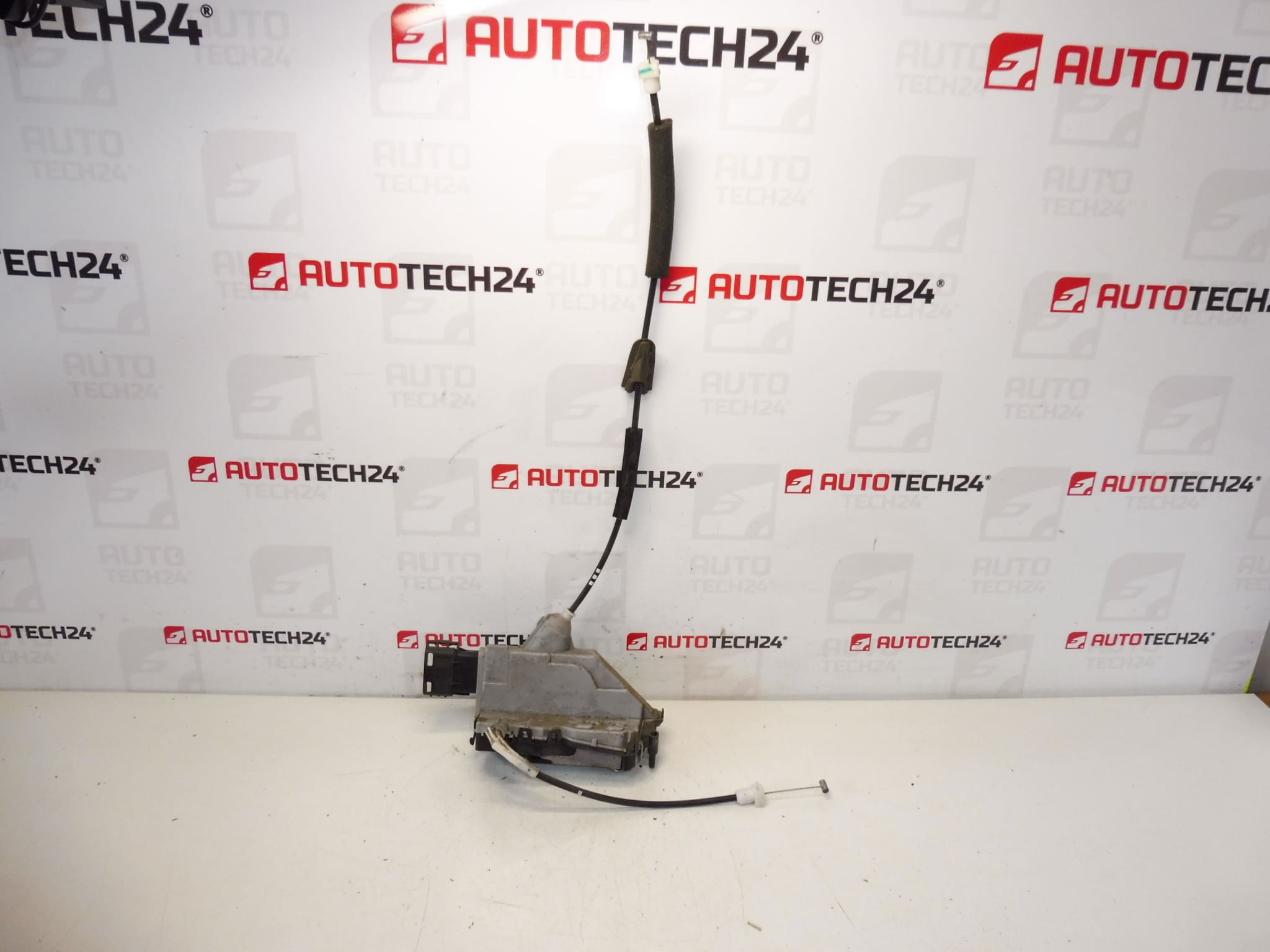 Zámok ľavých zadných dverí Citroën C3 II A51 9800625080